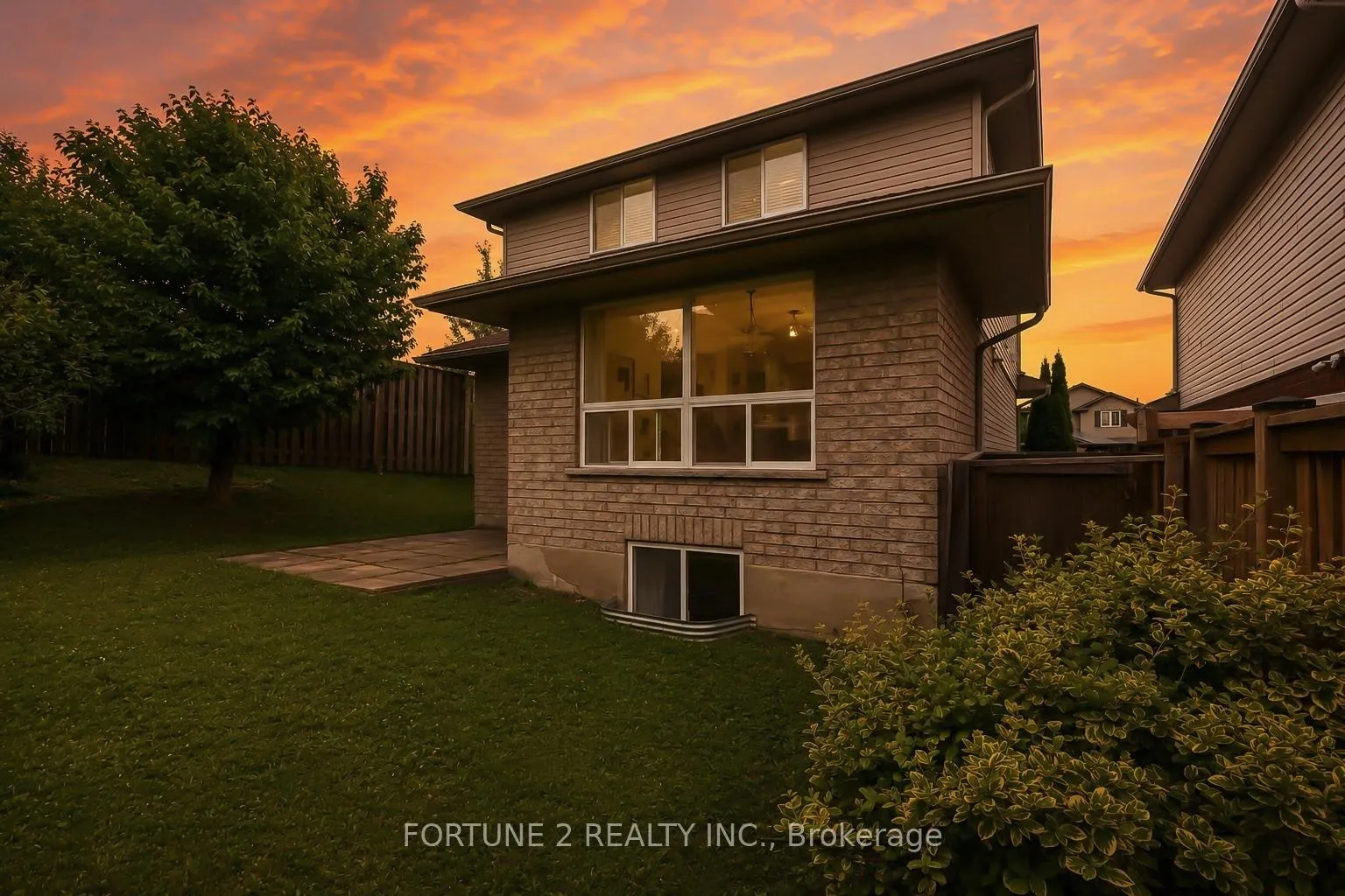 Photo 35 of 36 Joshua Street, Kitchener, Country Hills East — HOMEH