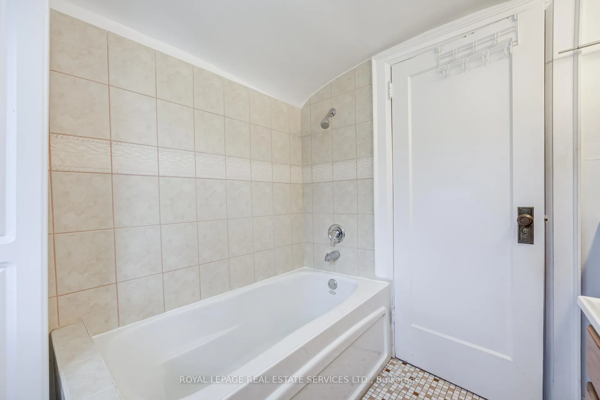 Photo 35 of 51 Halford Avenue, Toronto, Runnymede-Bloor West Village — HOMEH