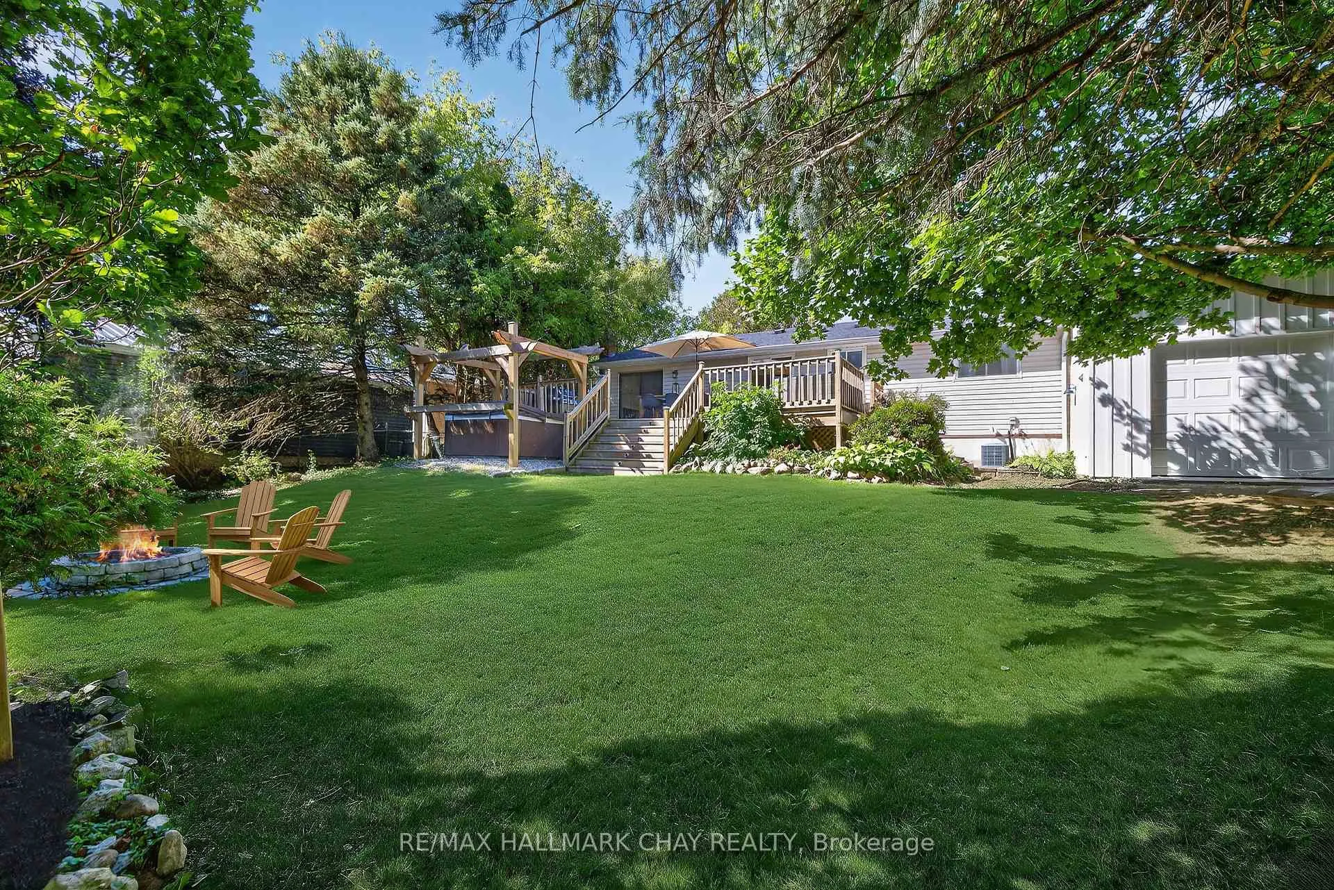 Photo 3 of 11 Ellen Crescent, Erin, Rural Erin — HOMEH
