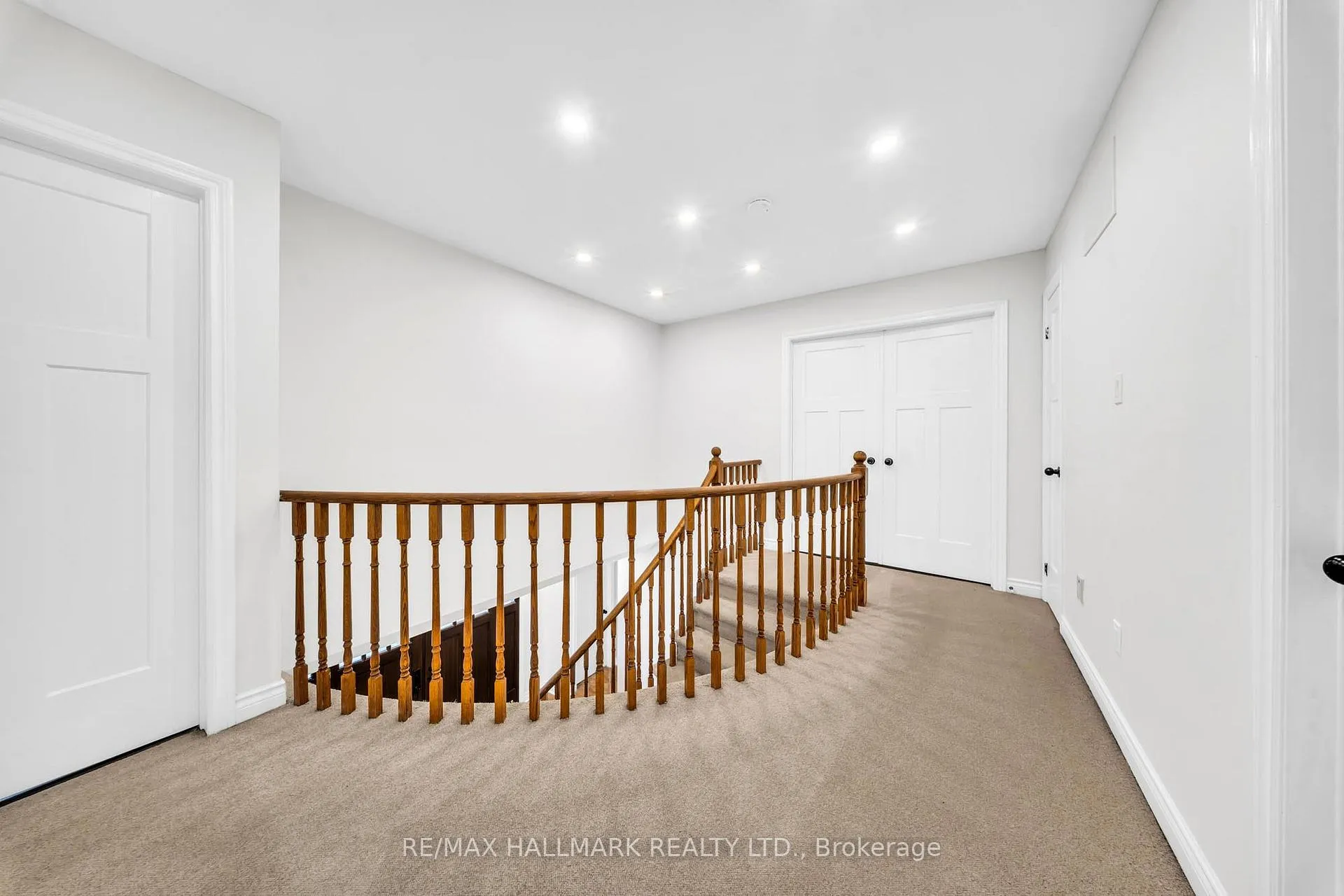 Photo 15 of 29 Petch Crescent, Aurora, Aurora Highlands — HOMEH