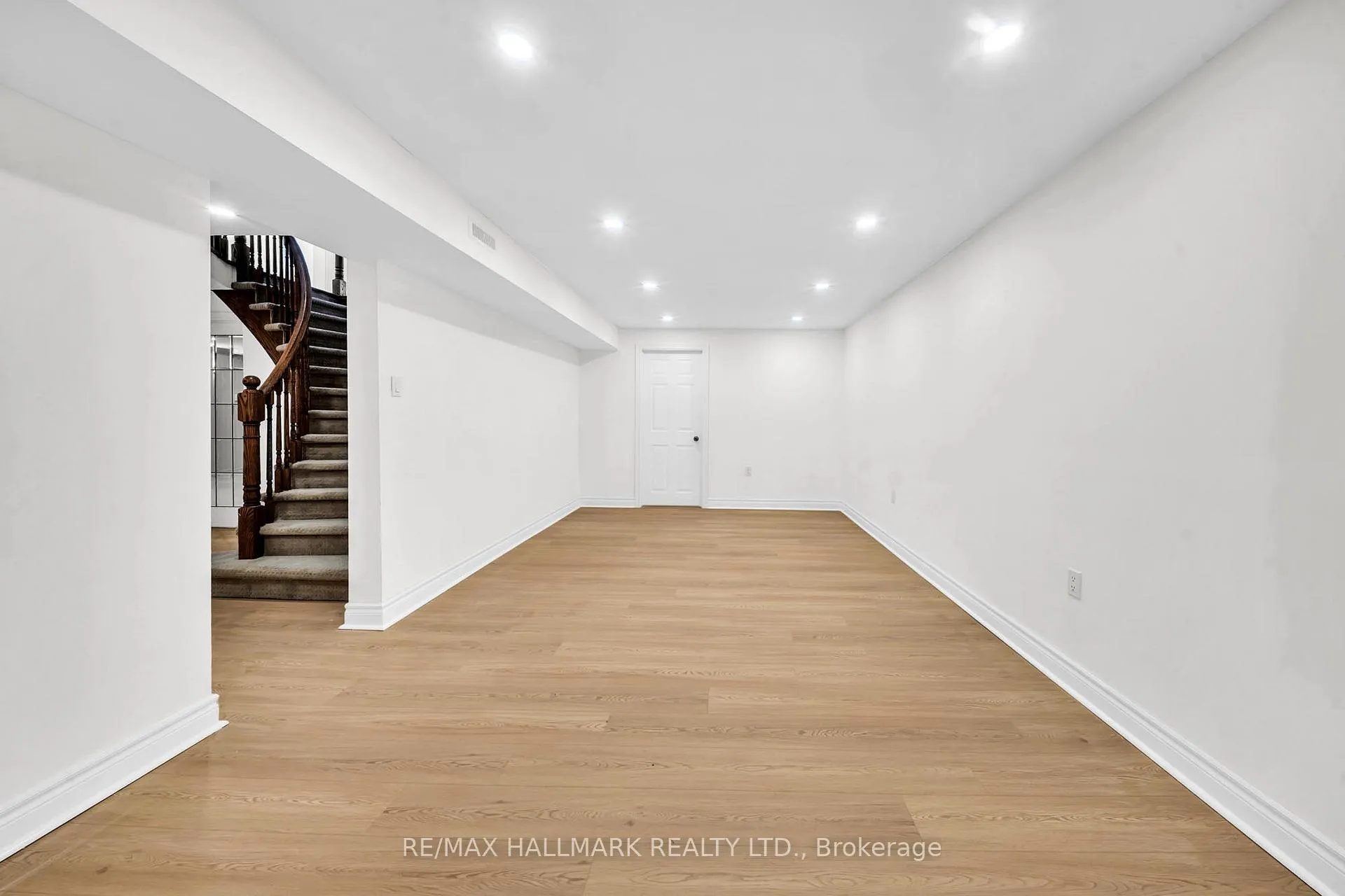 Photo 33 of 29 Petch Crescent, Aurora, Aurora Highlands — HOMEH