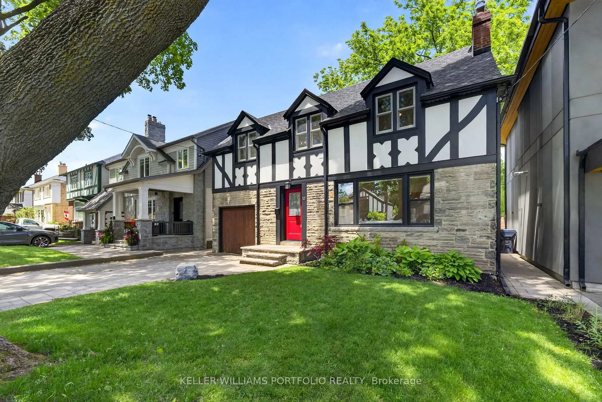 Photo 2 of 12 Glenaden Avenue E, Etobicoke, Stonegate-Queensway — HOMEH