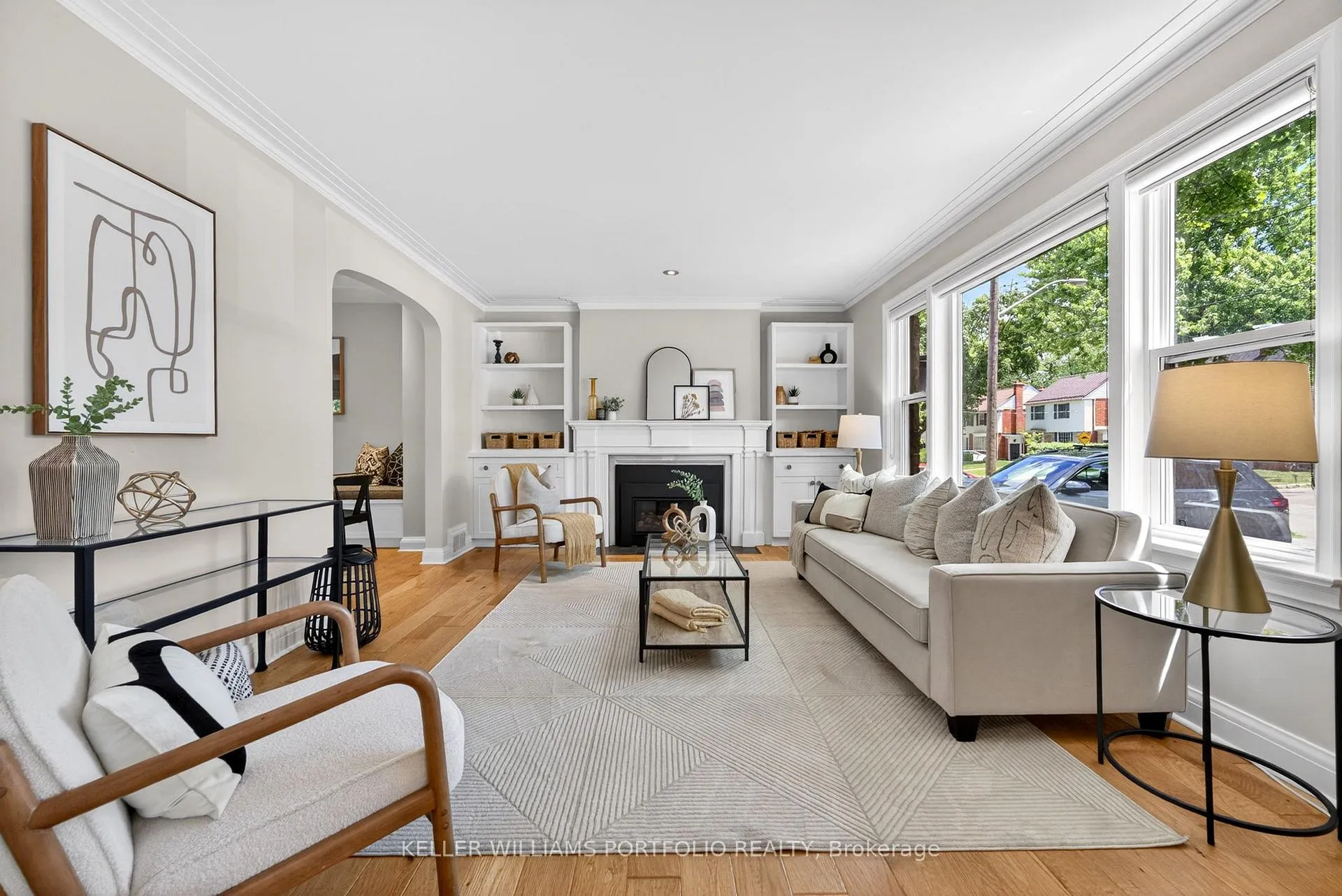 Photo 3 of 12 Glenaden Avenue E, Etobicoke, Stonegate-Queensway — HOMEH