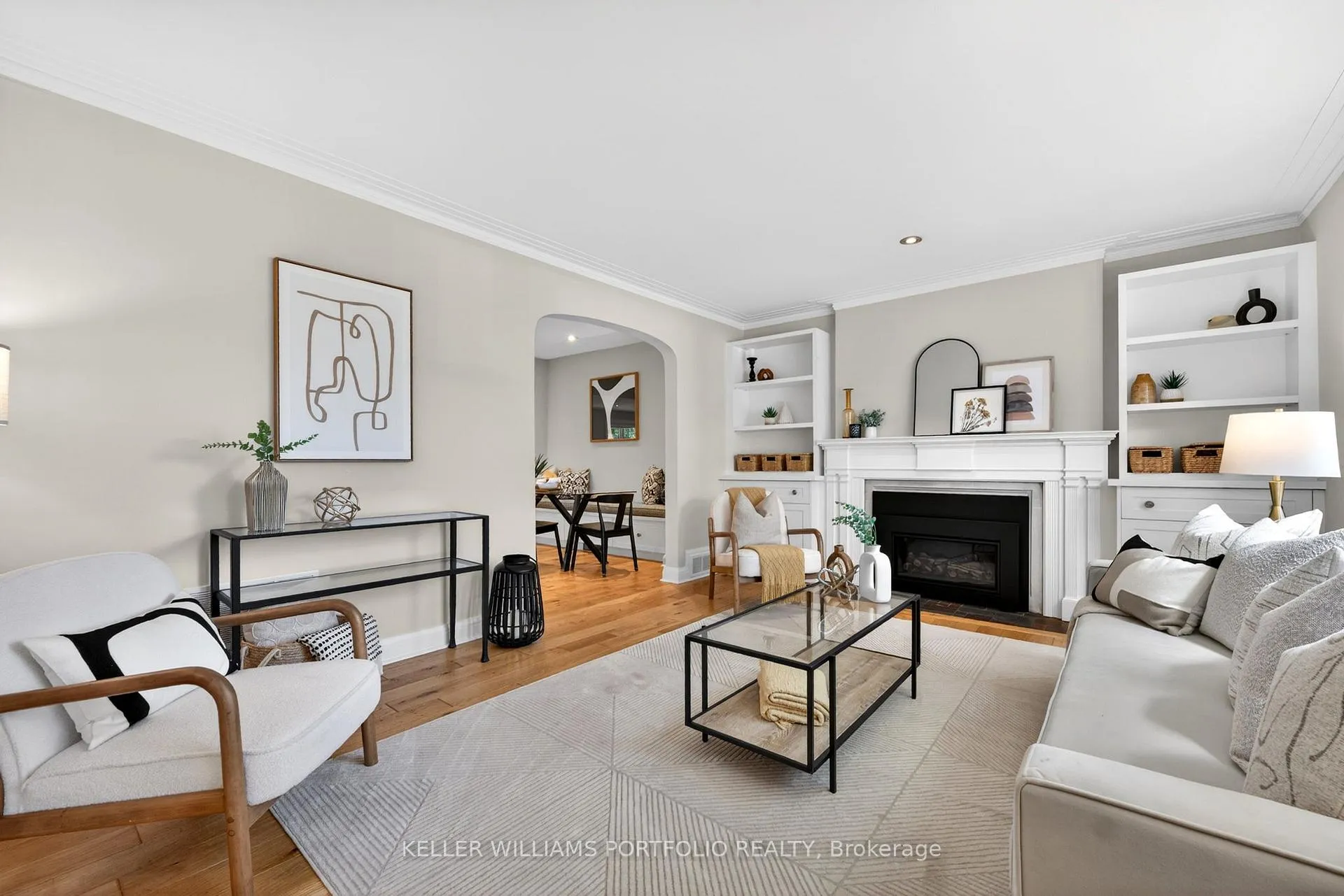 Photo 4 of 12 Glenaden Avenue E, Etobicoke, Stonegate-Queensway — HOMEH