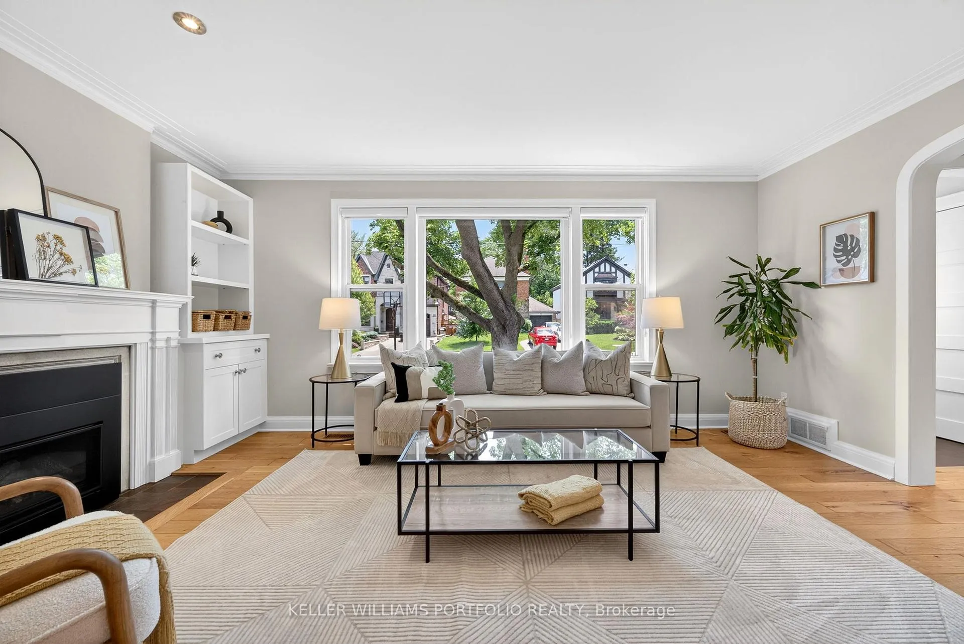 Photo 6 of 12 Glenaden Avenue E, Etobicoke, Stonegate-Queensway — HOMEH