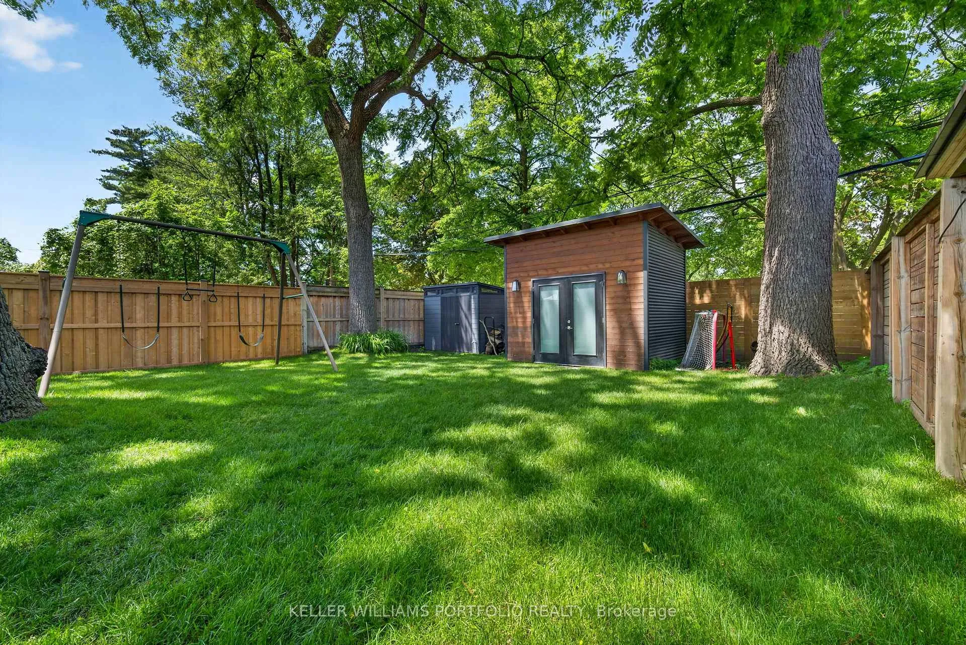 Photo 41 of 12 Glenaden Avenue E, Etobicoke, Stonegate-Queensway — HOMEH