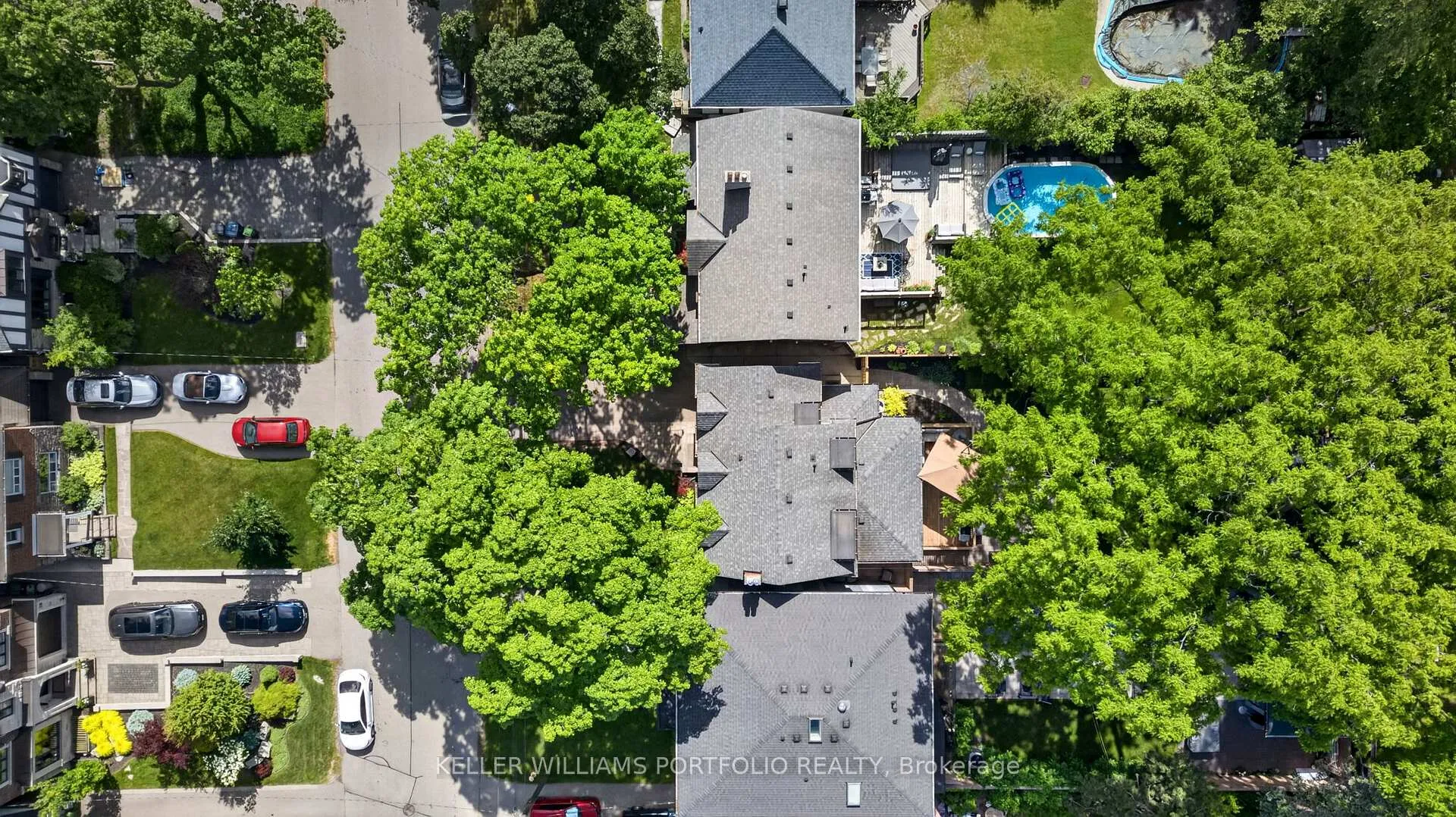 Photo 49 of 12 Glenaden Avenue E, Etobicoke, Stonegate-Queensway — HOMEH