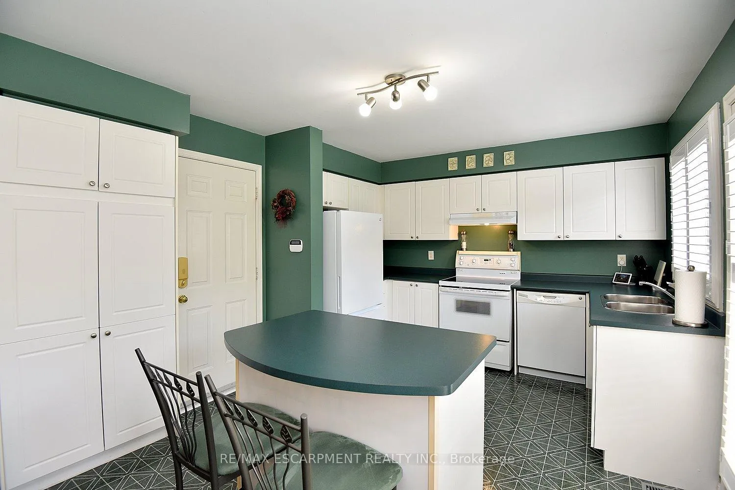 Photo 15 of 5156 Ridgewell Road, Burlington, Orchard — HOMEH
