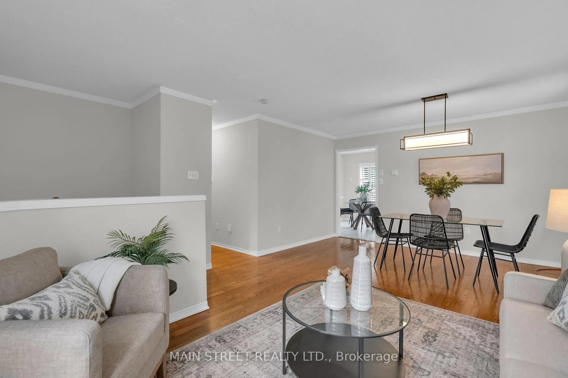 Photo 5 of 137 Clearmeadow Boulevard, Newmarket, Summerhill Estates — HOMEH