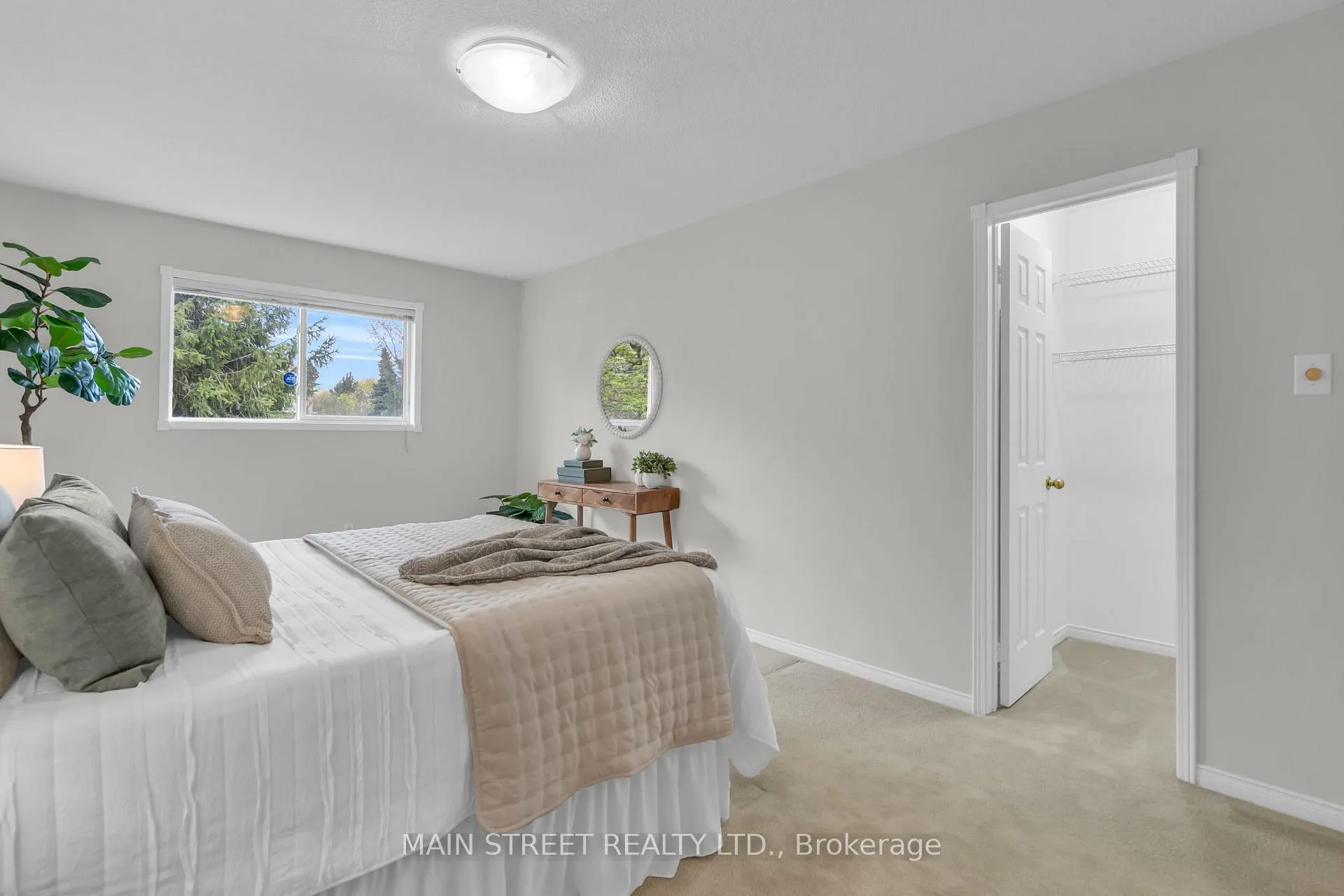 Photo 12 of 137 Clearmeadow Boulevard, Newmarket, Summerhill Estates — HOMEH