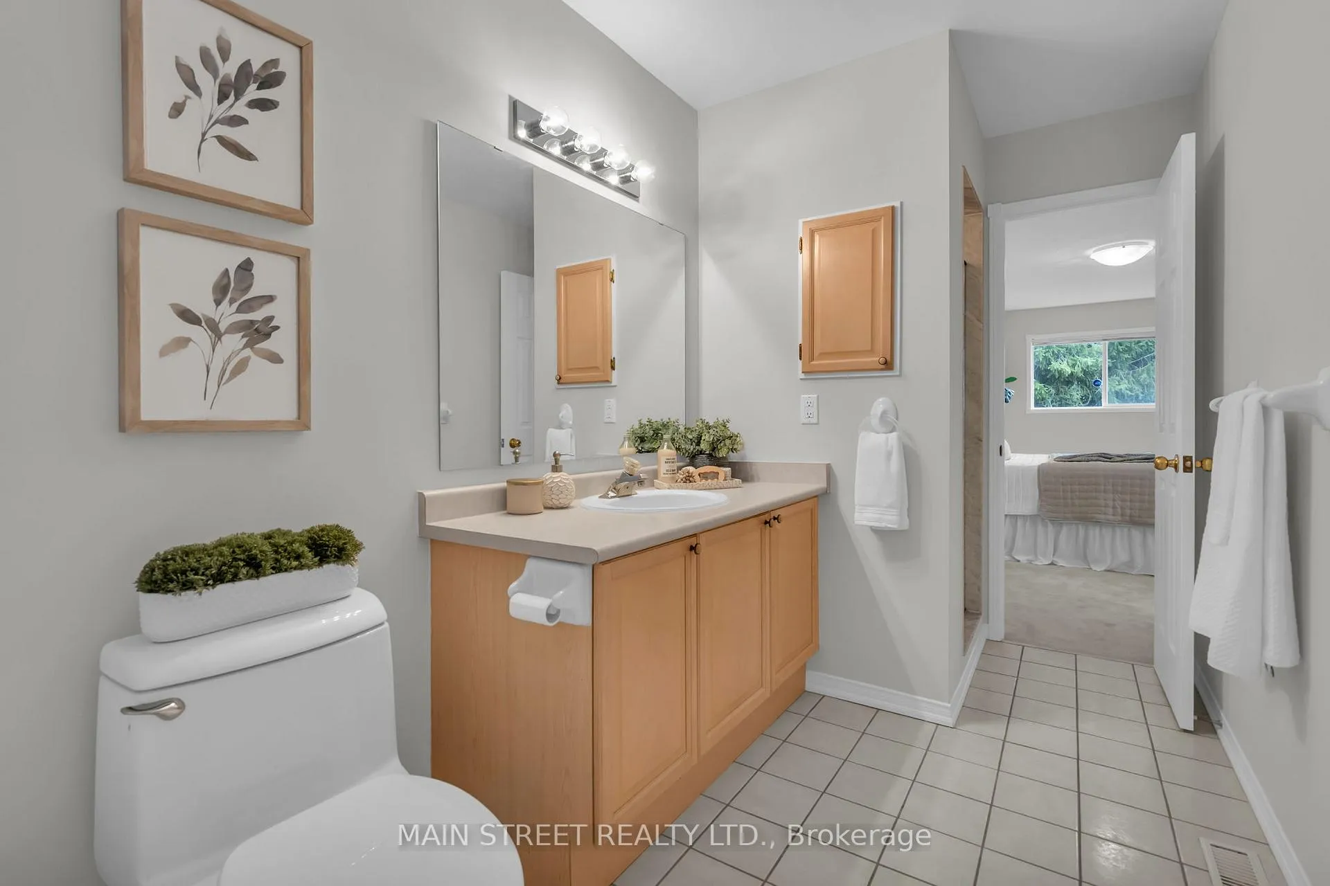 Photo 14 of 137 Clearmeadow Boulevard, Newmarket, Summerhill Estates — HOMEH