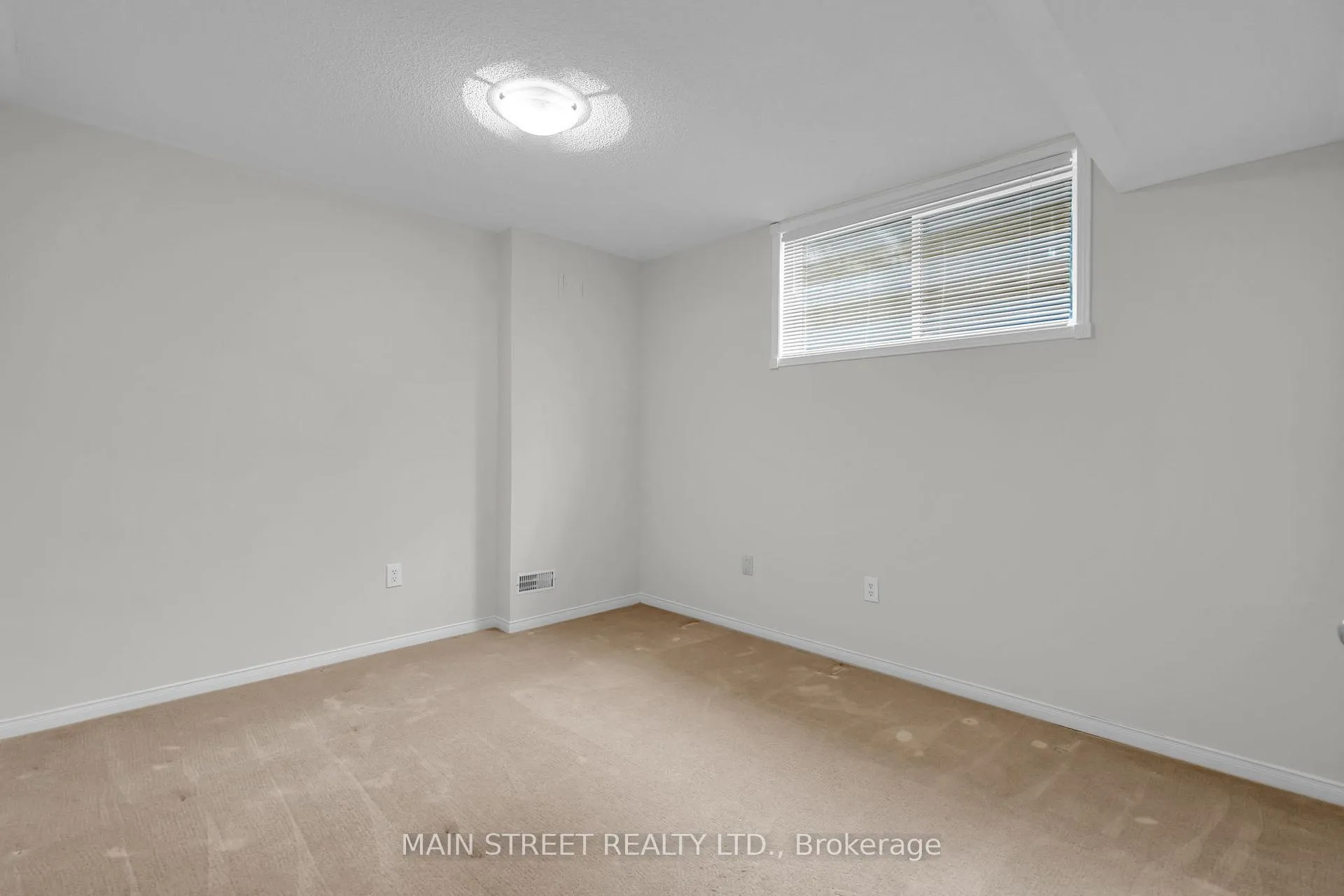 Photo 20 of 137 Clearmeadow Boulevard, Newmarket, Summerhill Estates — HOMEH