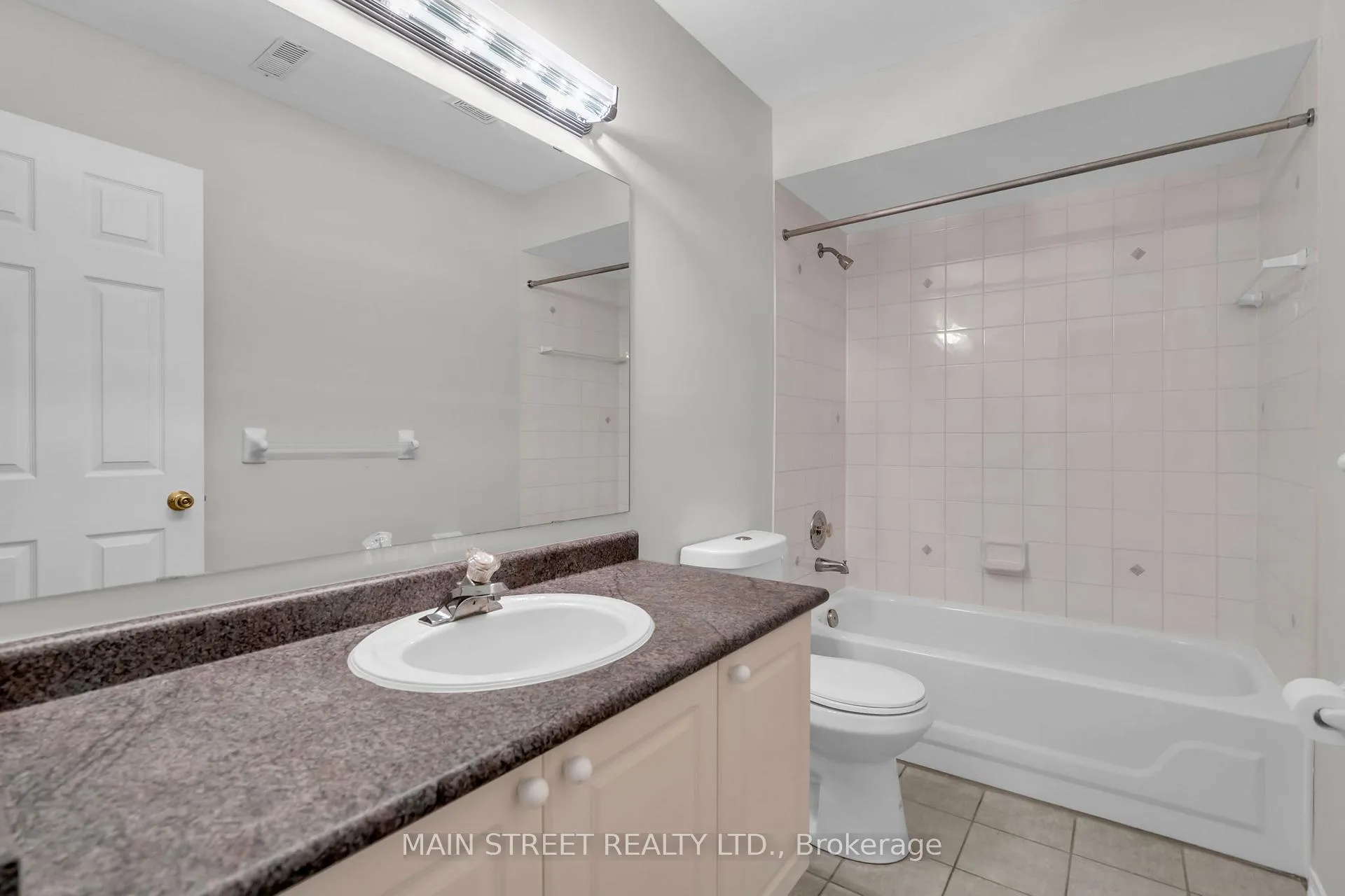 Photo 22 of 137 Clearmeadow Boulevard, Newmarket, Summerhill Estates — HOMEH