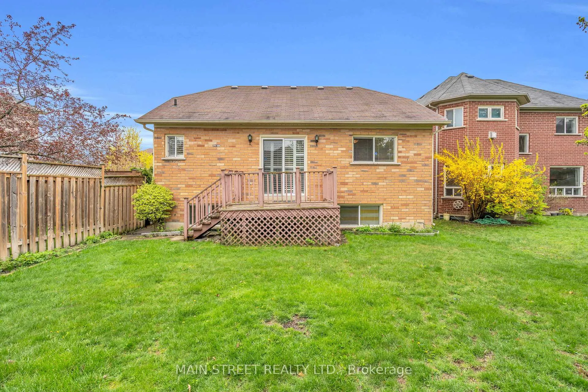 Photo 23 of 137 Clearmeadow Boulevard, Newmarket, Summerhill Estates — HOMEH