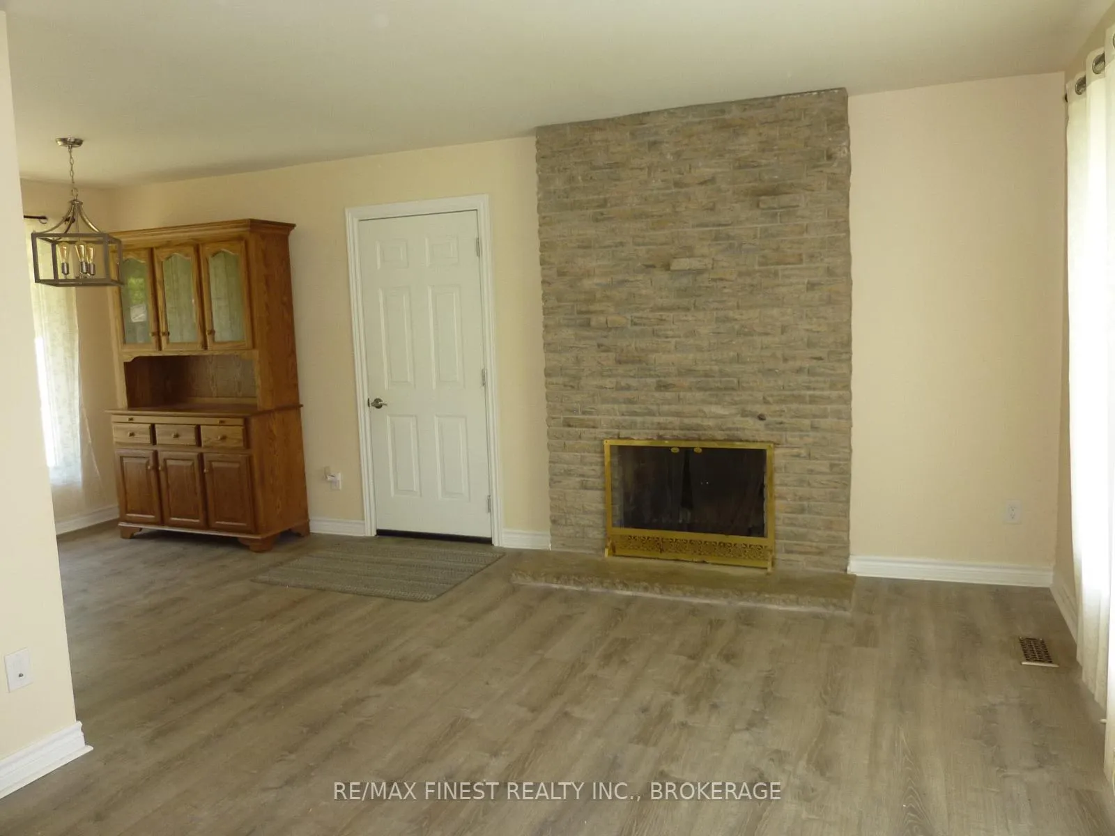 Photo 9 of 3318 Shea Road, Ottawa, Richmond — HOMEH