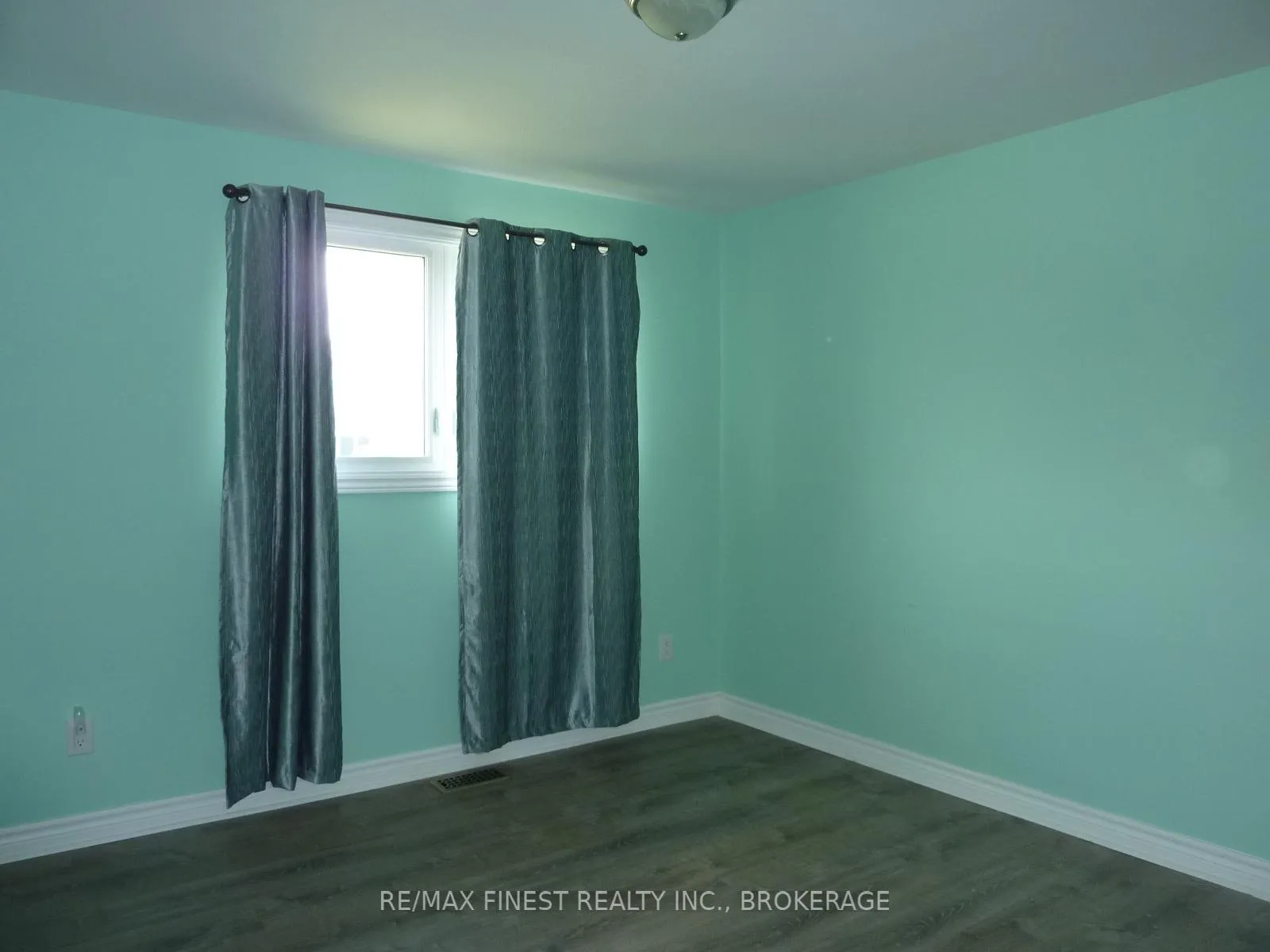 Photo 25 of 3318 Shea Road, Ottawa, Richmond — HOMEH