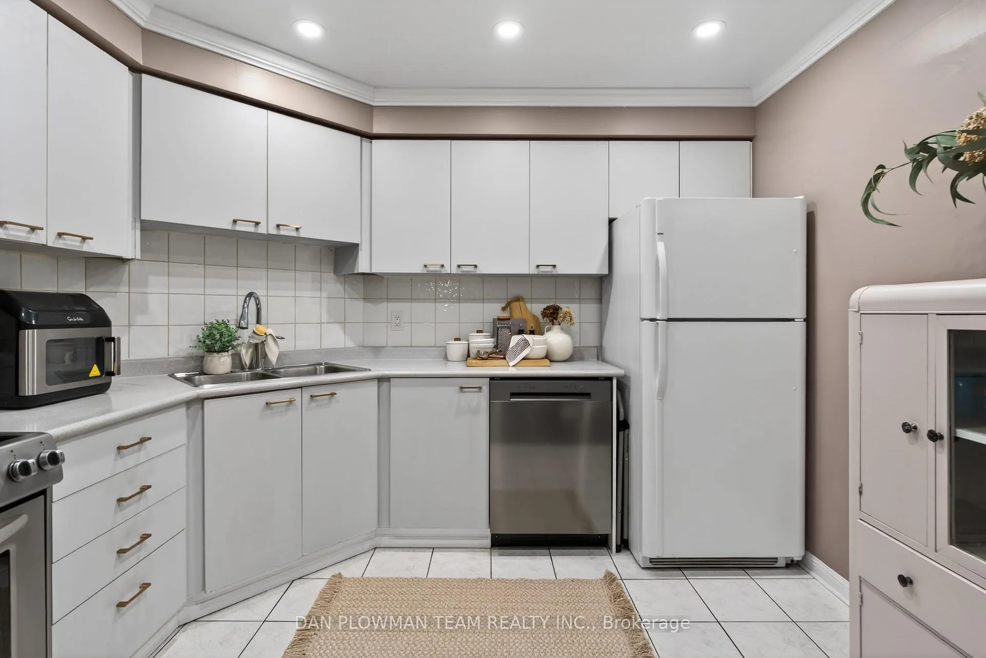 Photo 11 of Unit 609, 1400 The Esplanade Street N, Pickering, Town Centre — HOMEH