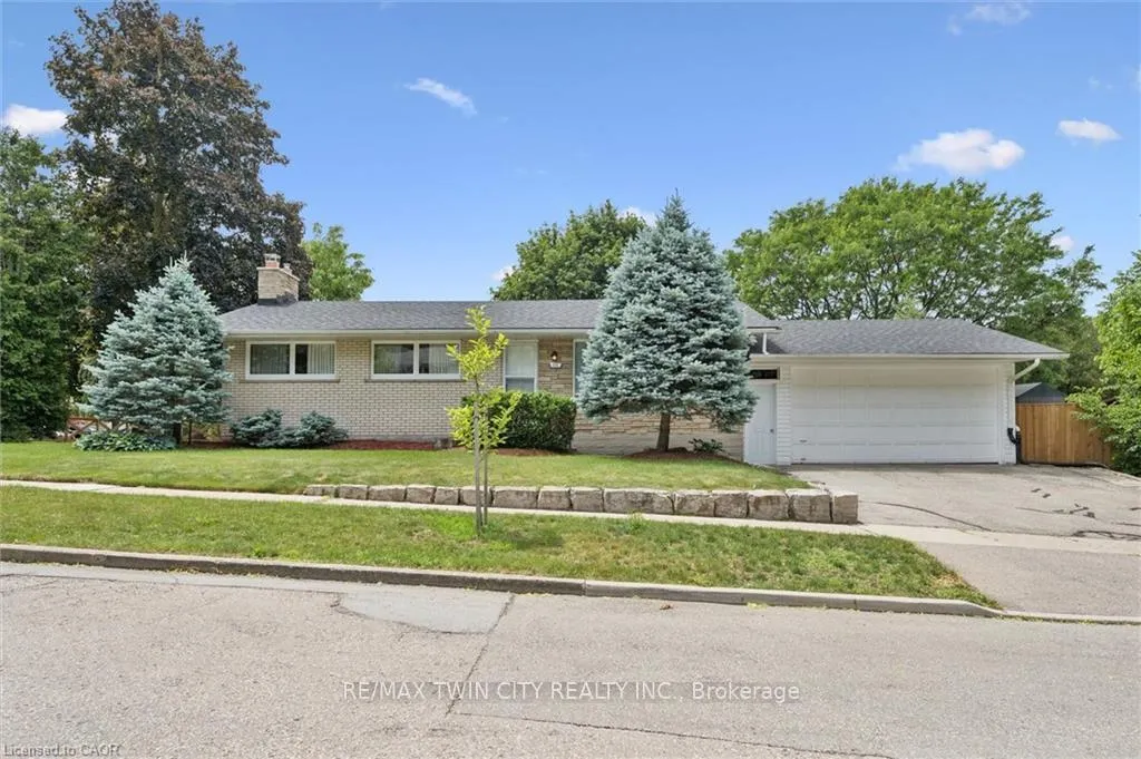 Photo 2 of 221 Willowdale Avenue, Waterloo — HOMEH