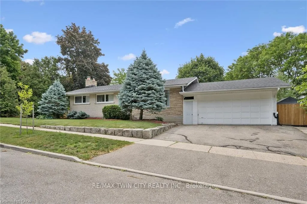 Photo 3 of 221 Willowdale Avenue, Waterloo — HOMEH