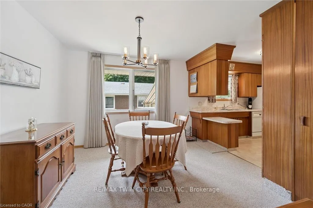 Photo 9 of 221 Willowdale Avenue, Waterloo — HOMEH