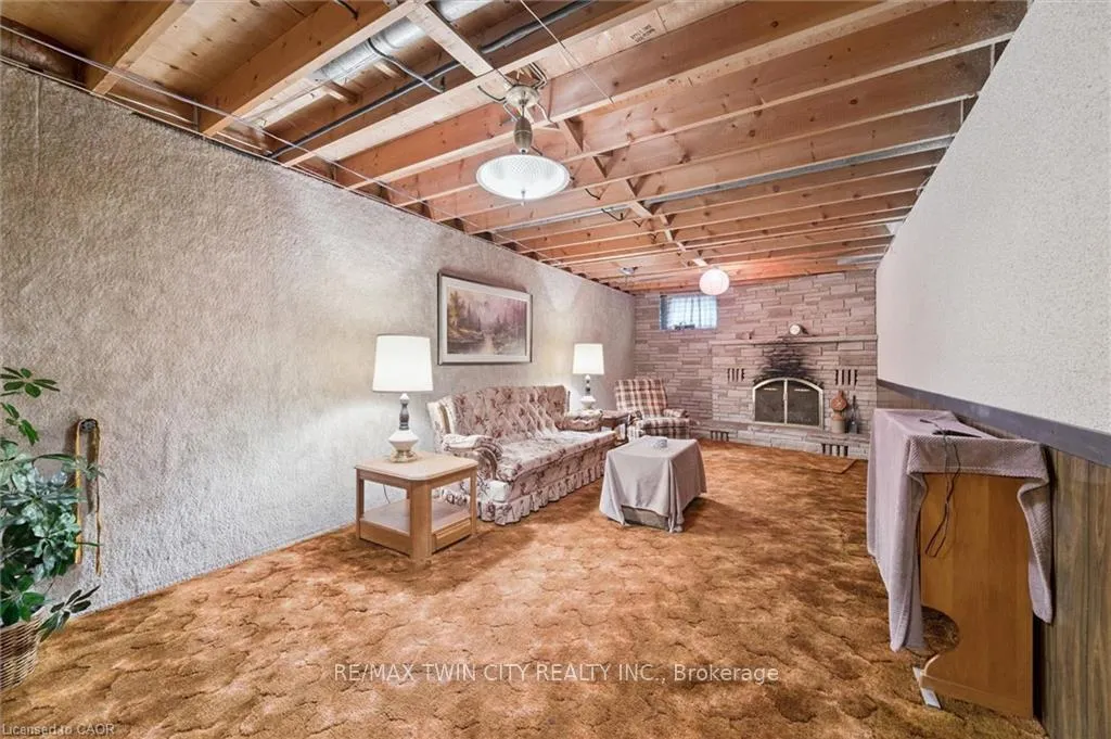 Photo 19 of 221 Willowdale Avenue, Waterloo — HOMEH