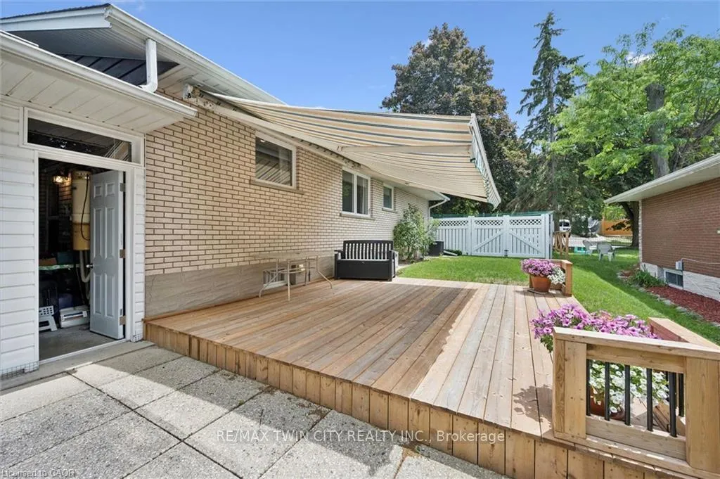 Photo 27 of 221 Willowdale Avenue, Waterloo — HOMEH