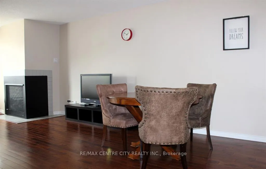 Photo 5 of Unit 309, 1 Jacksway Crescent, London, North G — HOMEH