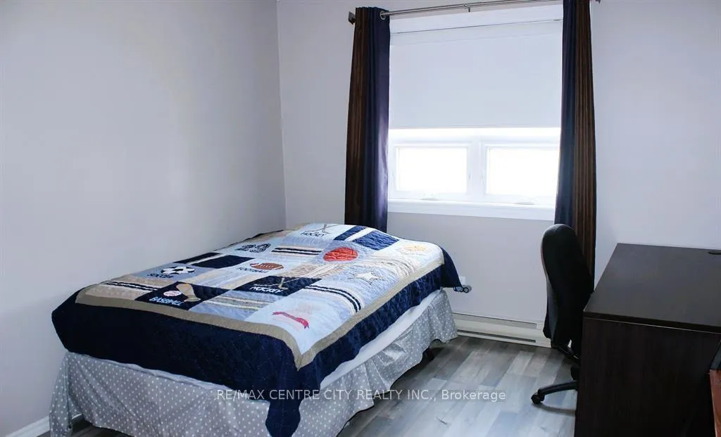 Photo 8 of Unit 309, 1 Jacksway Crescent, London, North G — HOMEH