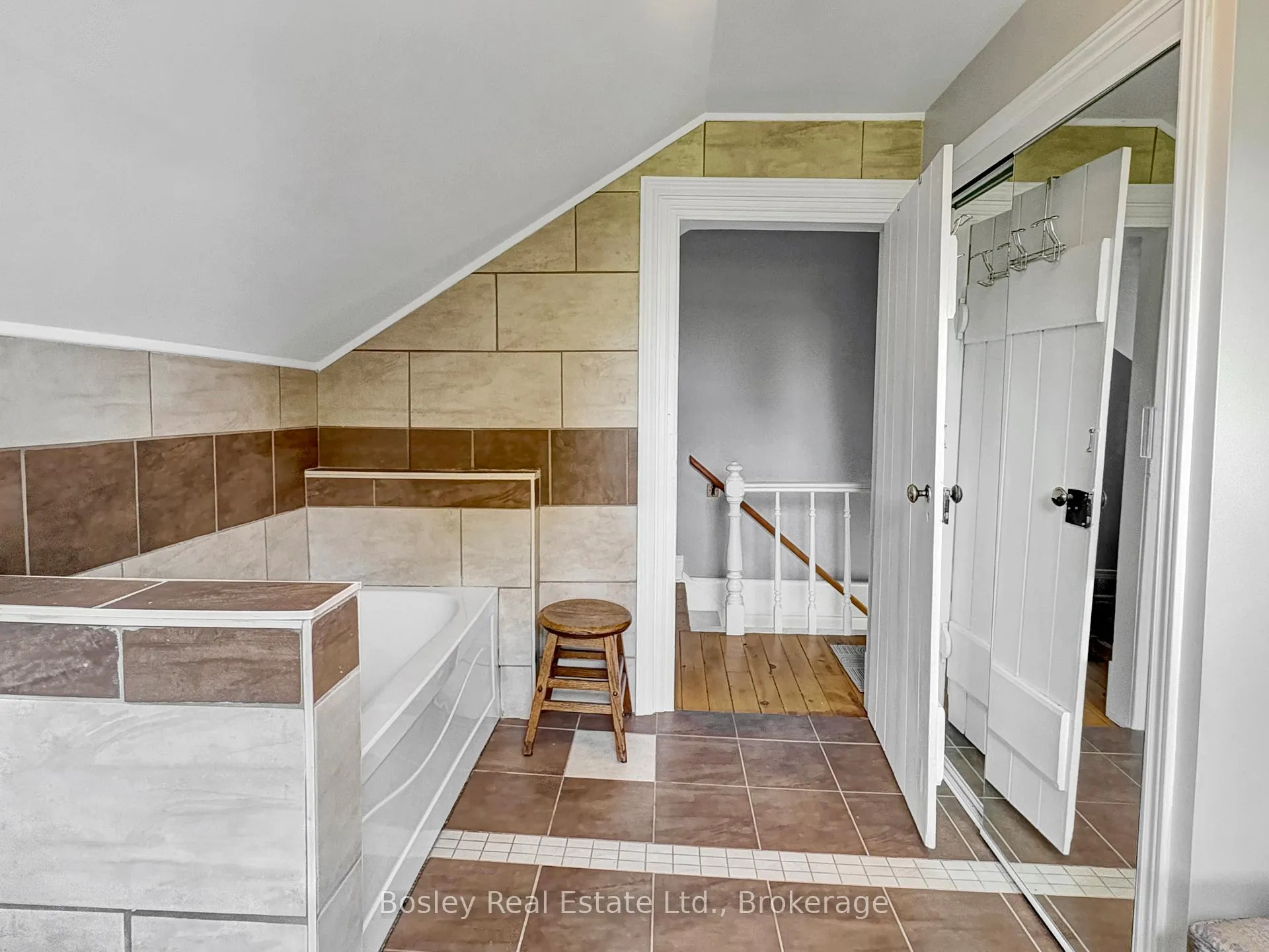 Photo 30 of 617803 Grey 18 Road, Meaford — HOMEH