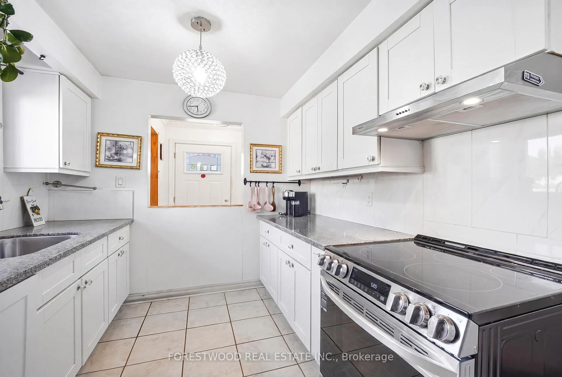 Photo 13 of 3243 Gwendale Crescent, Mississauga, Mississauga Valleys — HOMEH