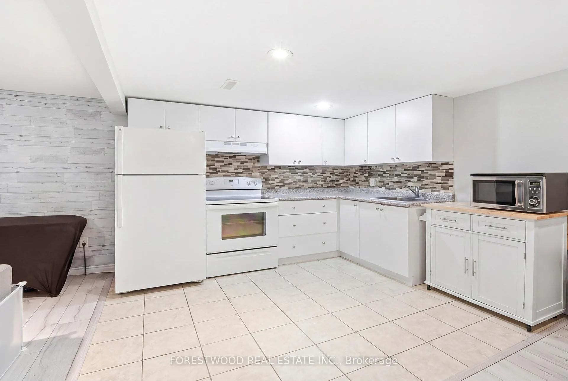 Photo 24 of 3243 Gwendale Crescent, Mississauga, Mississauga Valleys — HOMEH