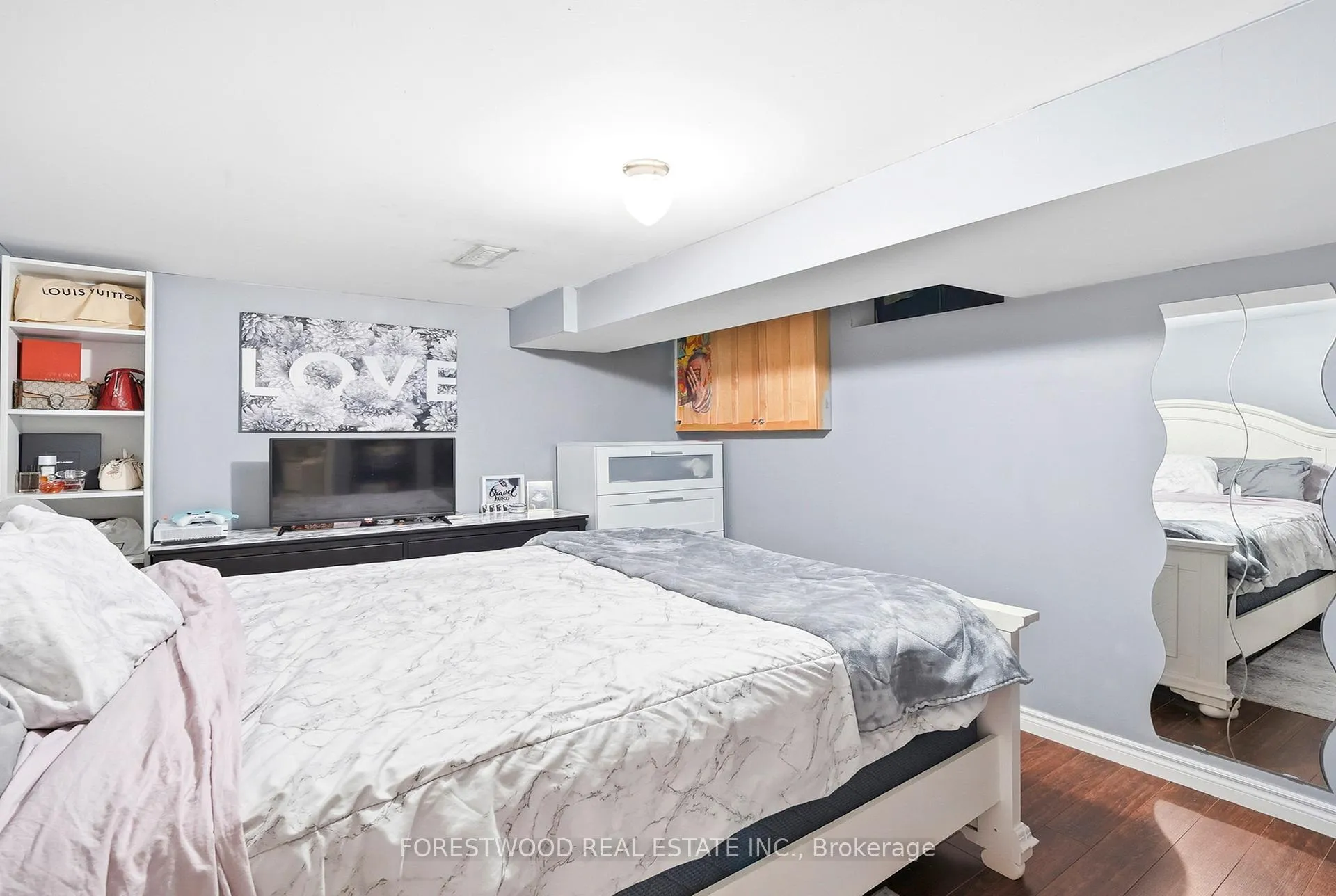 Photo 28 of 3243 Gwendale Crescent, Mississauga, Mississauga Valleys — HOMEH