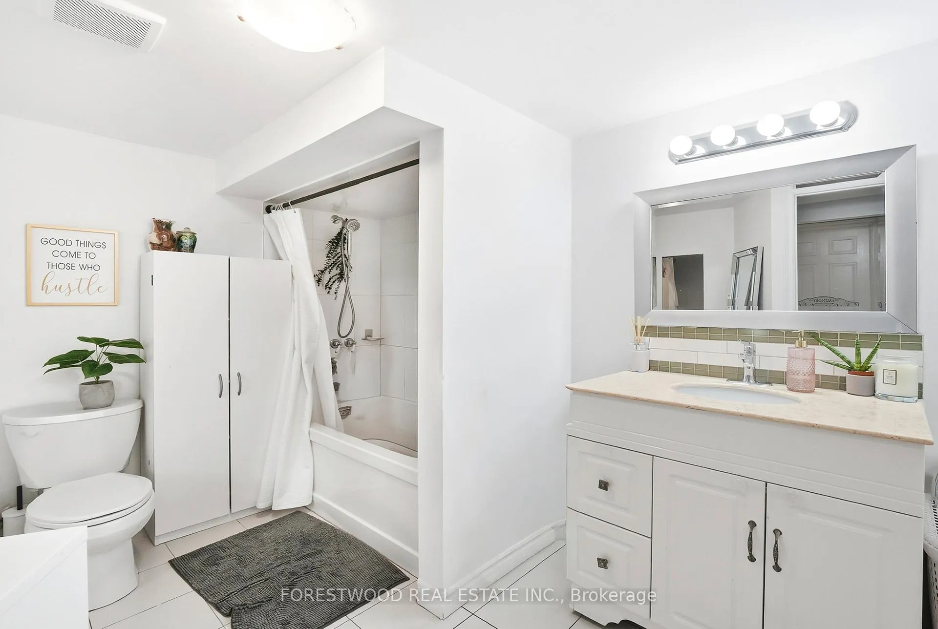 Photo 29 of 3243 Gwendale Crescent, Mississauga, Mississauga Valleys — HOMEH