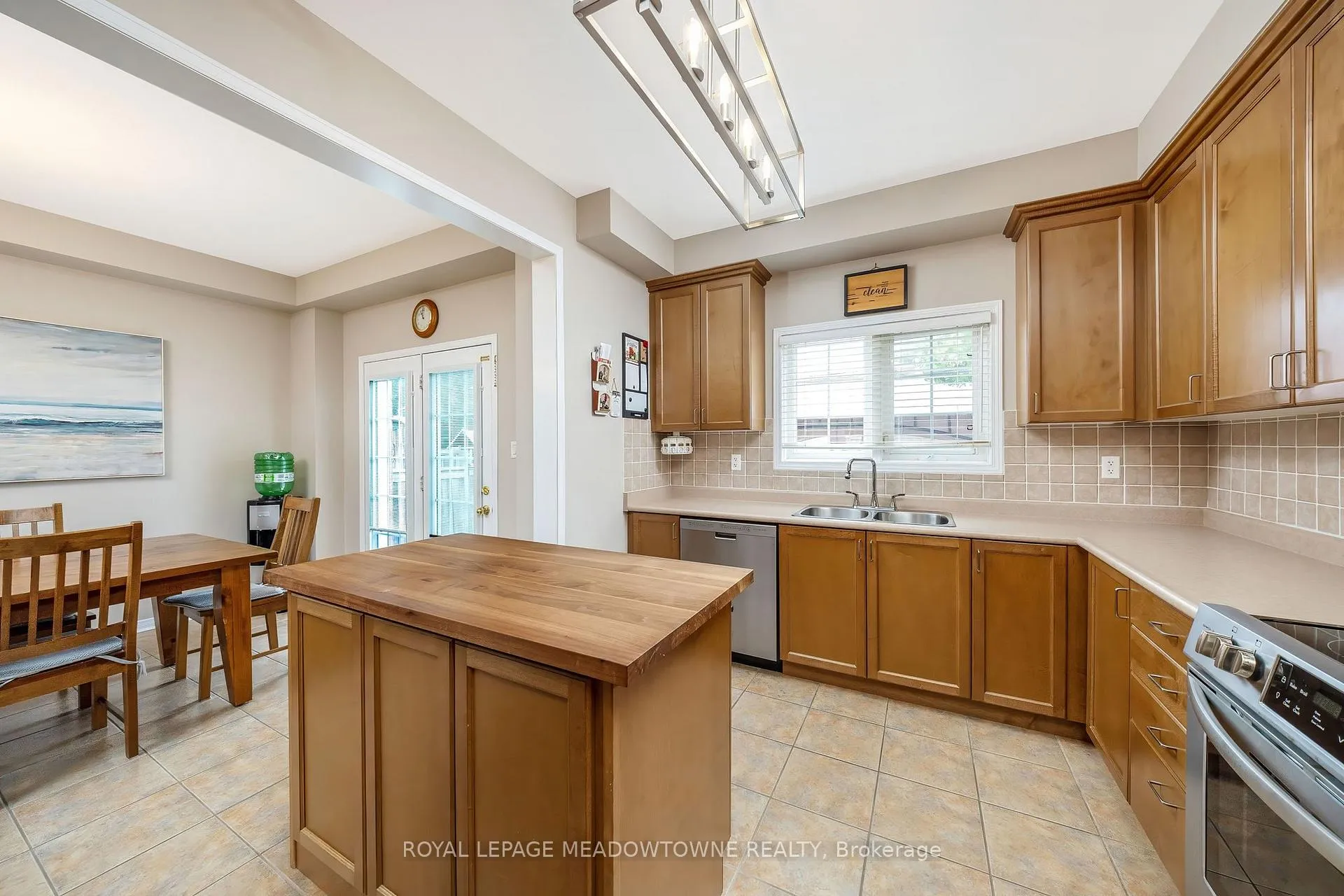 Photo 15 of 34 Meadowlark Drive, Halton Hills, Georgetown — HOMEH