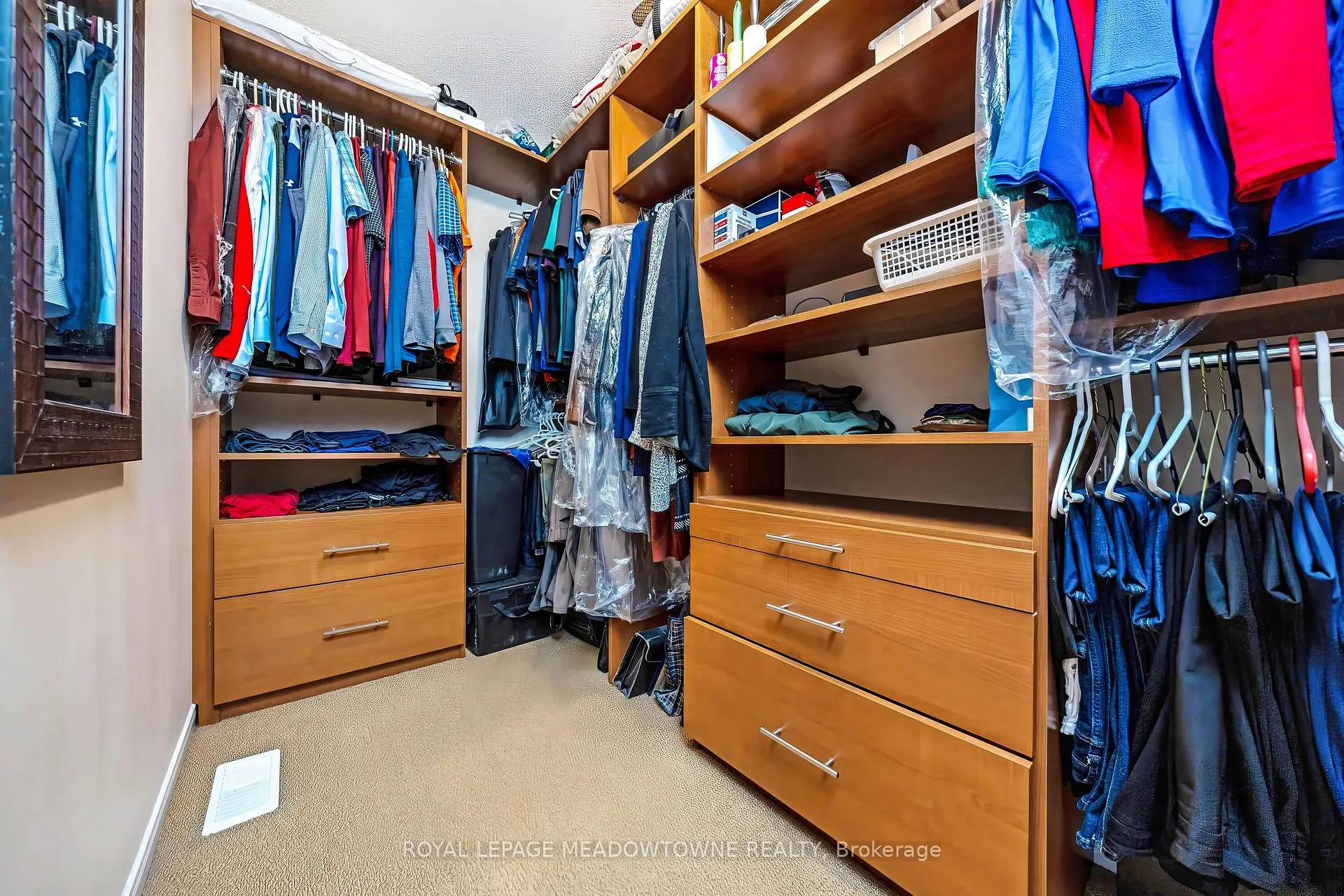 Photo 23 of 34 Meadowlark Drive, Halton Hills, Georgetown — HOMEH
