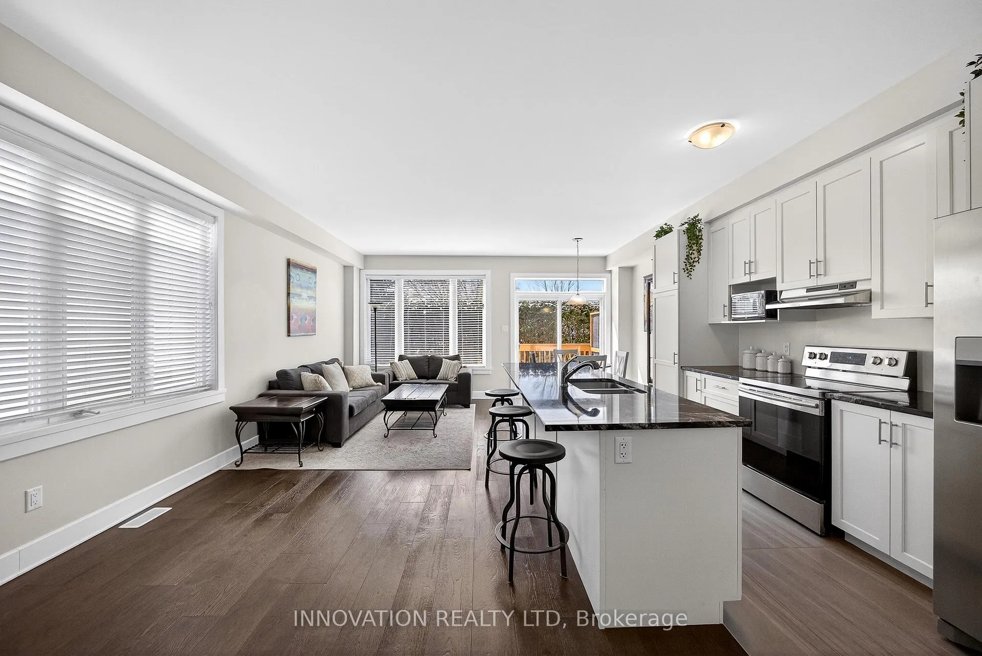 Photo 11 of 207 Bert Hall Street, Arnprior, Arnprior — HOMEH