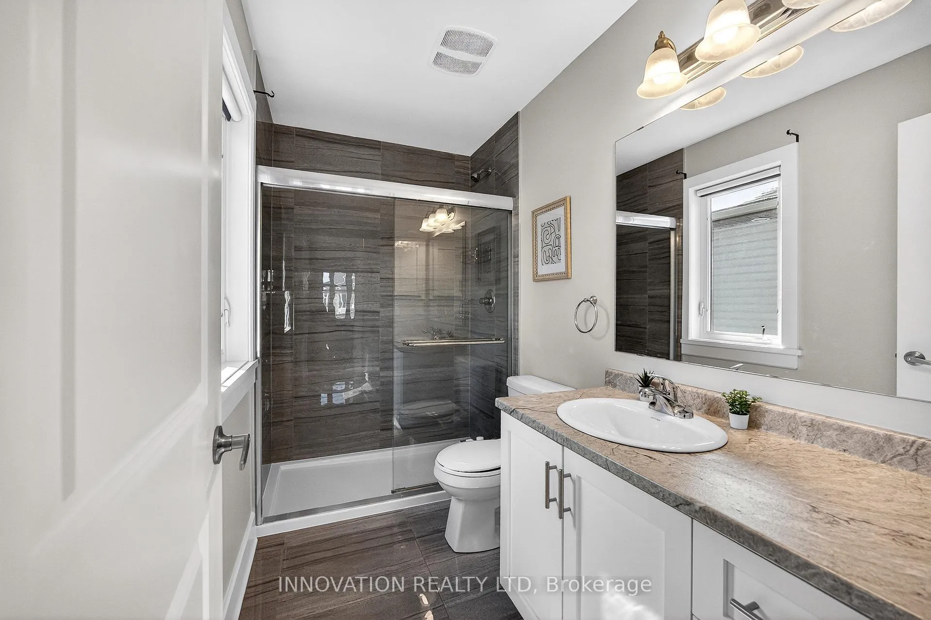 Photo 32 of 207 Bert Hall Street, Arnprior, Arnprior — HOMEH