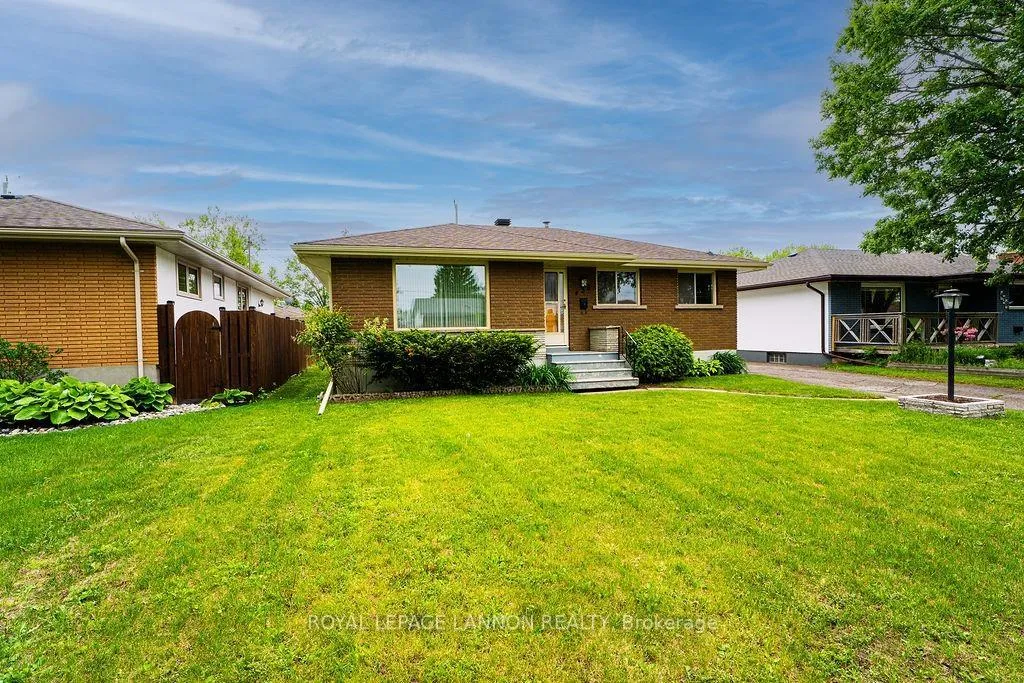 Photo 2 of 436 Amethyst Crescent, Thunder Bay, Northwood Park — HOMEH