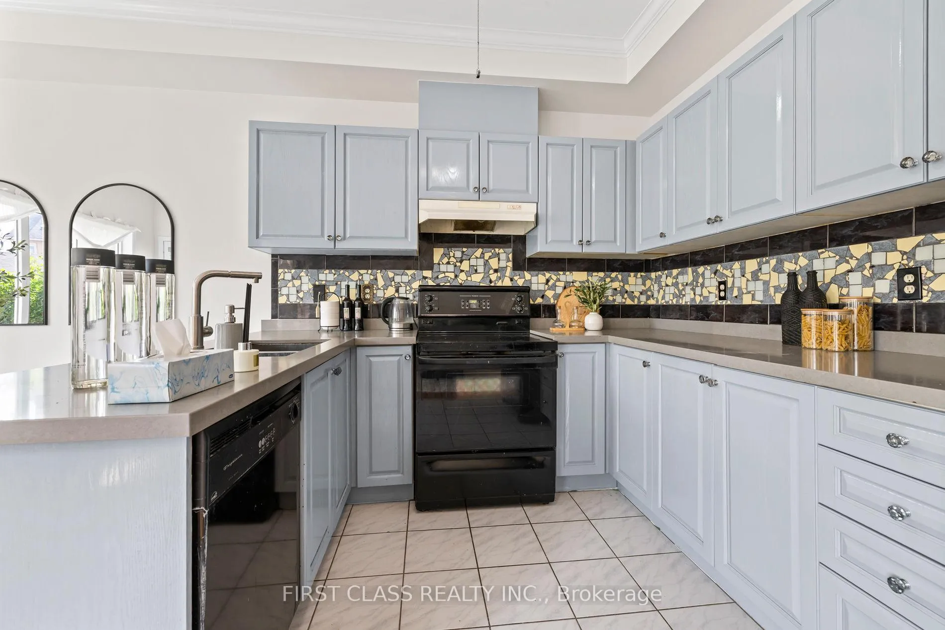 Photo 16 of 3181 Bentley Drive W, Mississauga, Churchill Meadows — HOMEH