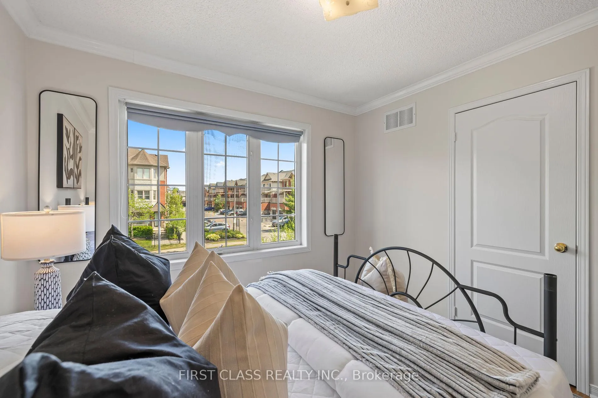 Photo 24 of 3181 Bentley Drive W, Mississauga, Churchill Meadows — HOMEH