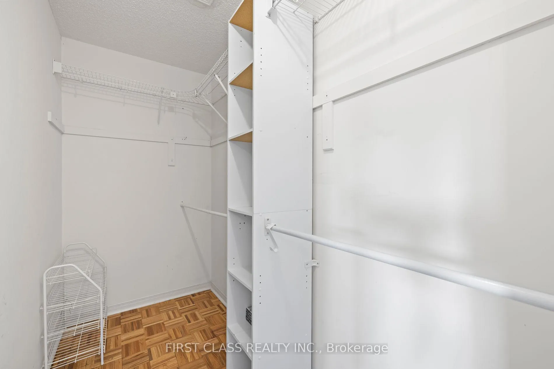 Photo 30 of 3181 Bentley Drive W, Mississauga, Churchill Meadows — HOMEH