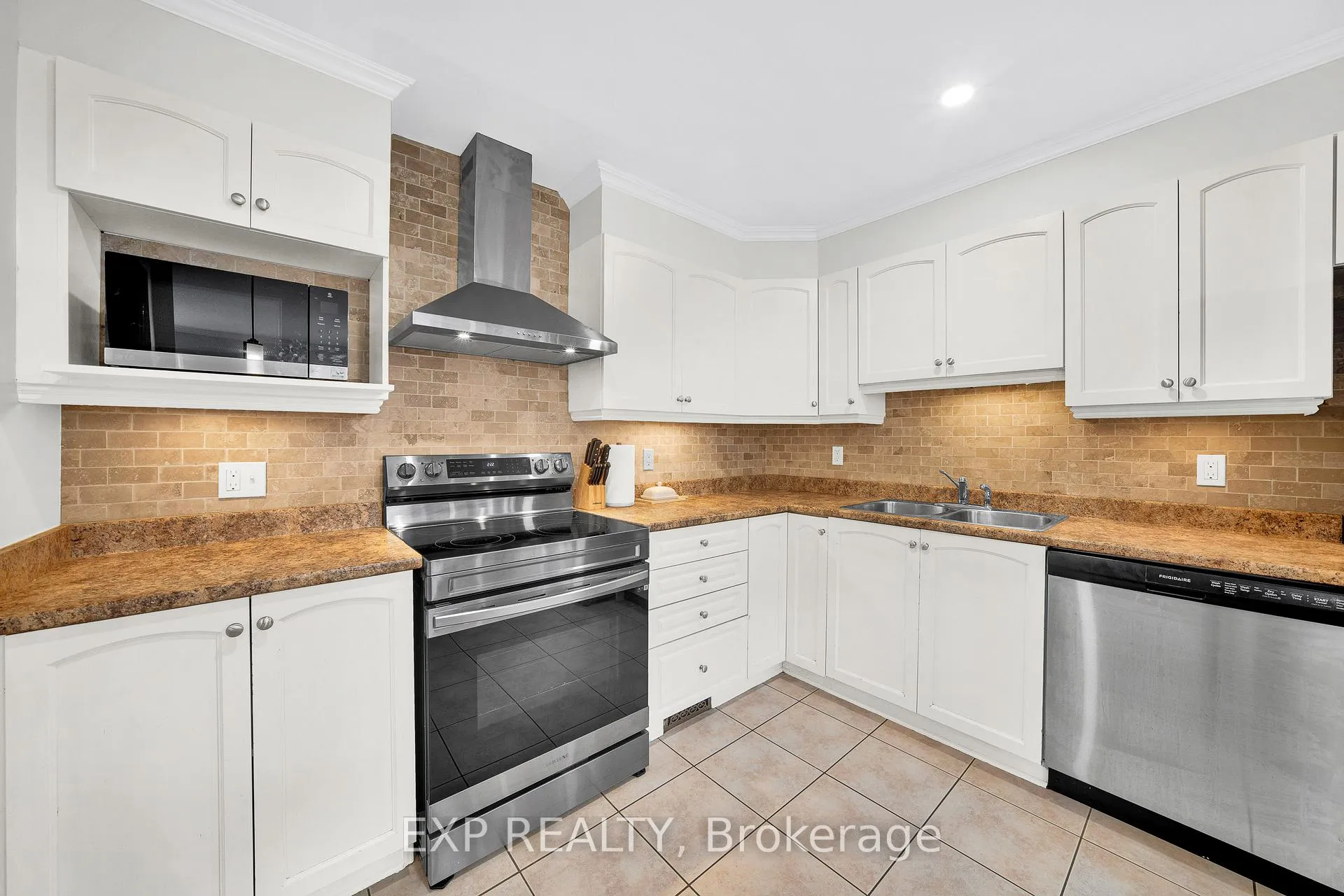 Photo 8 of 436 Claridge Drive, Ottawa, Barrhaven - Longfields — HOMEH