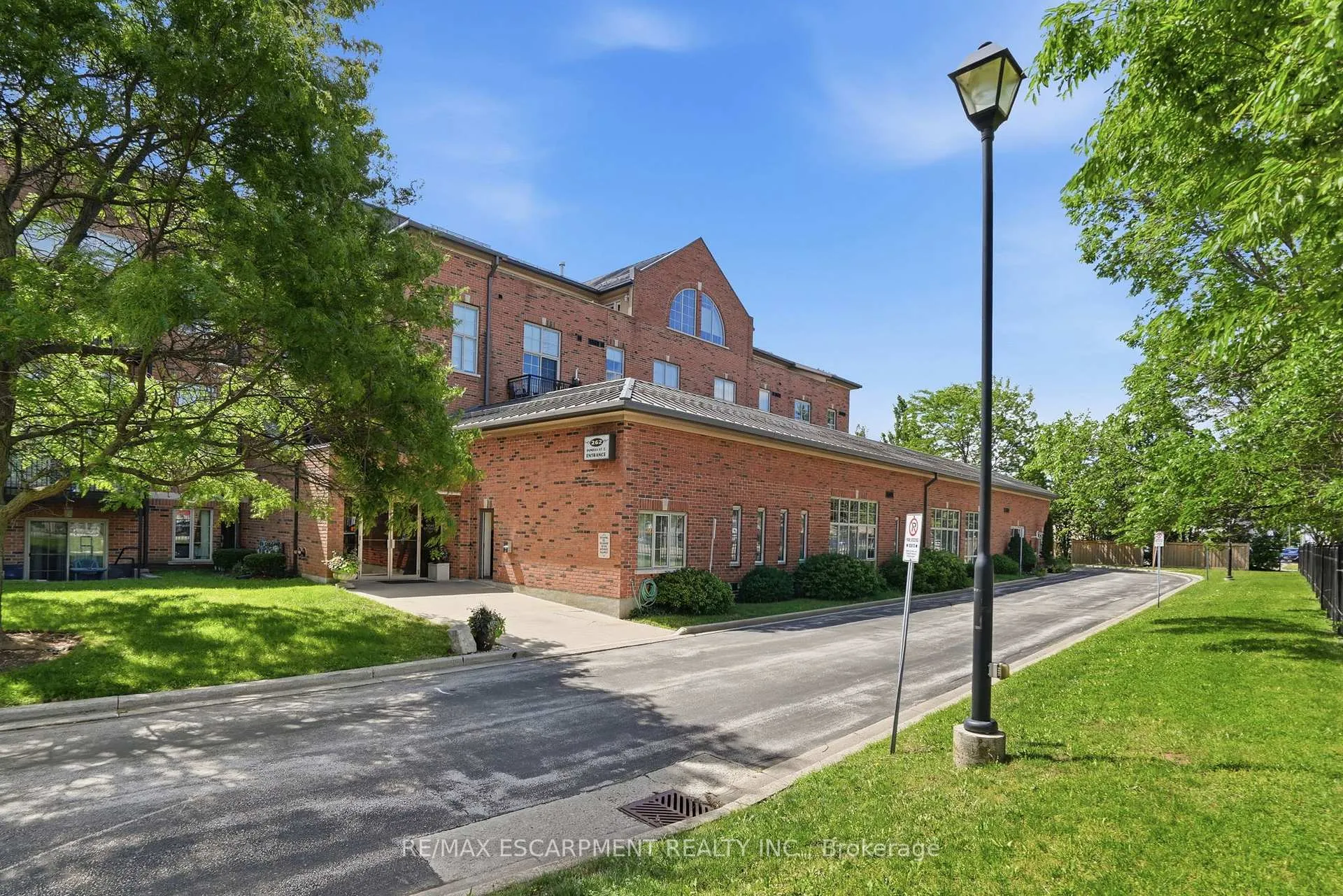 Photo 1 of Unit 219, 262 Dundas Street E, Hamilton, Waterdown — HOMEH
