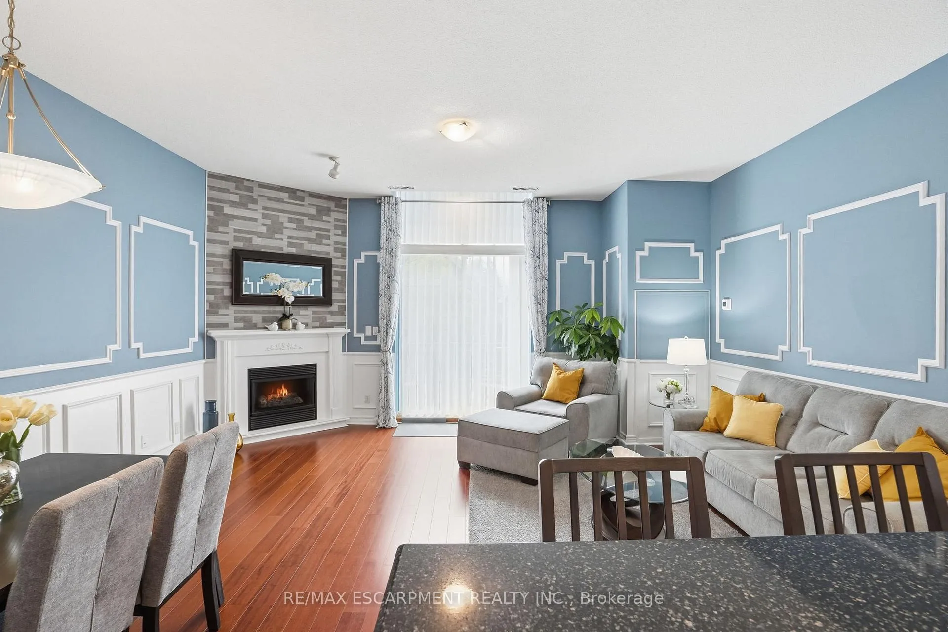 Photo 9 of Unit 219, 262 Dundas Street E, Hamilton, Waterdown — HOMEH