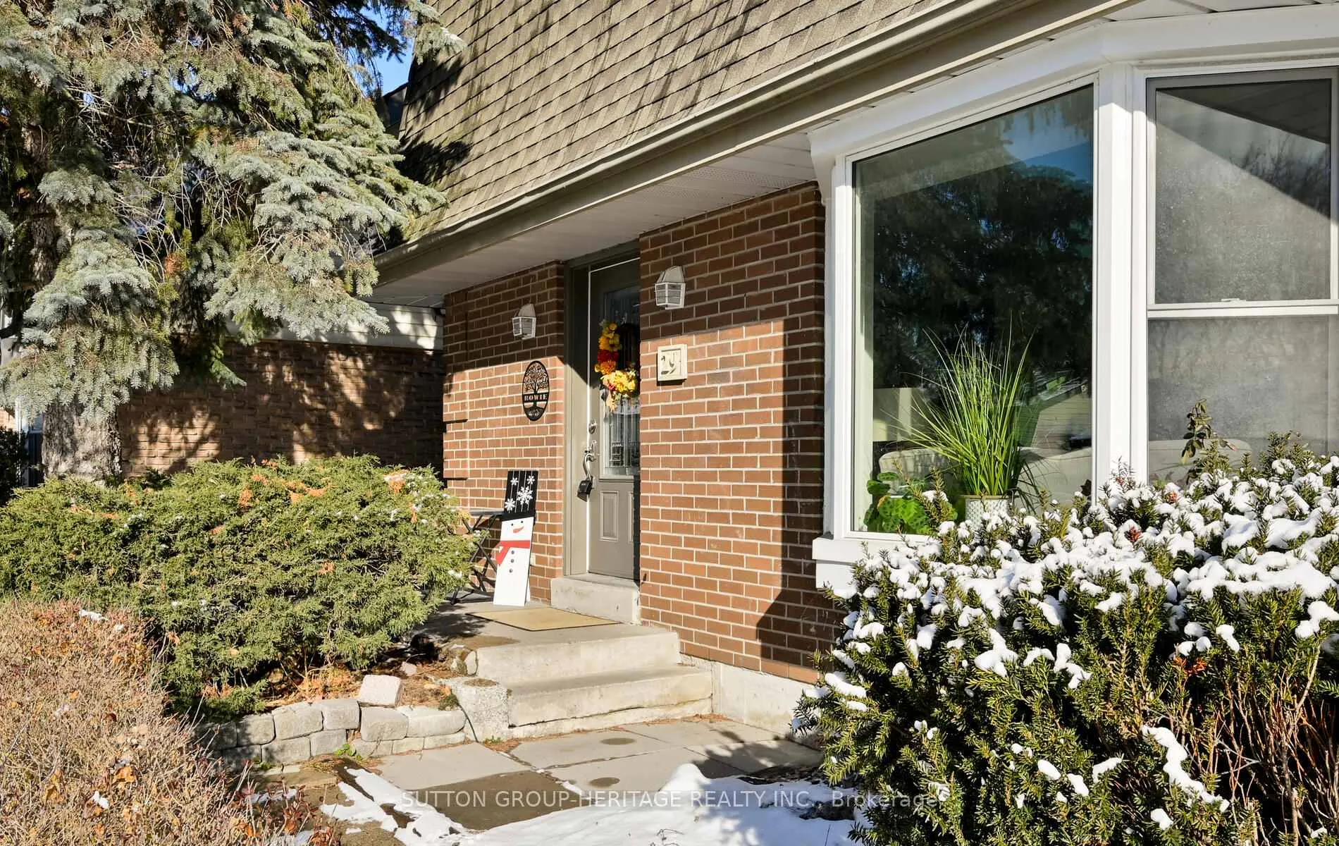 Photo 1 of 29 Glenmount Court, Whitby, Lynde Creek — HOMEH