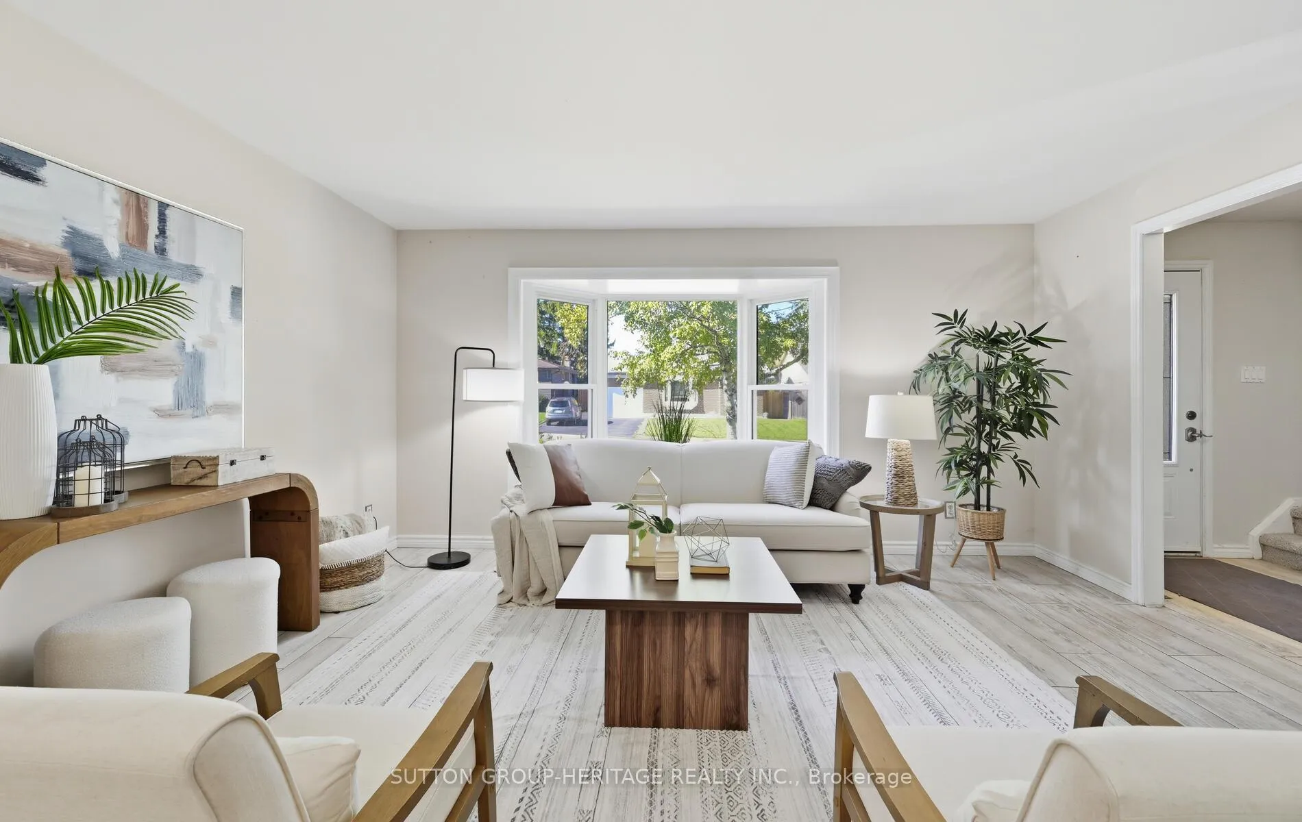 Photo 4 of 29 Glenmount Court, Whitby, Lynde Creek — HOMEH