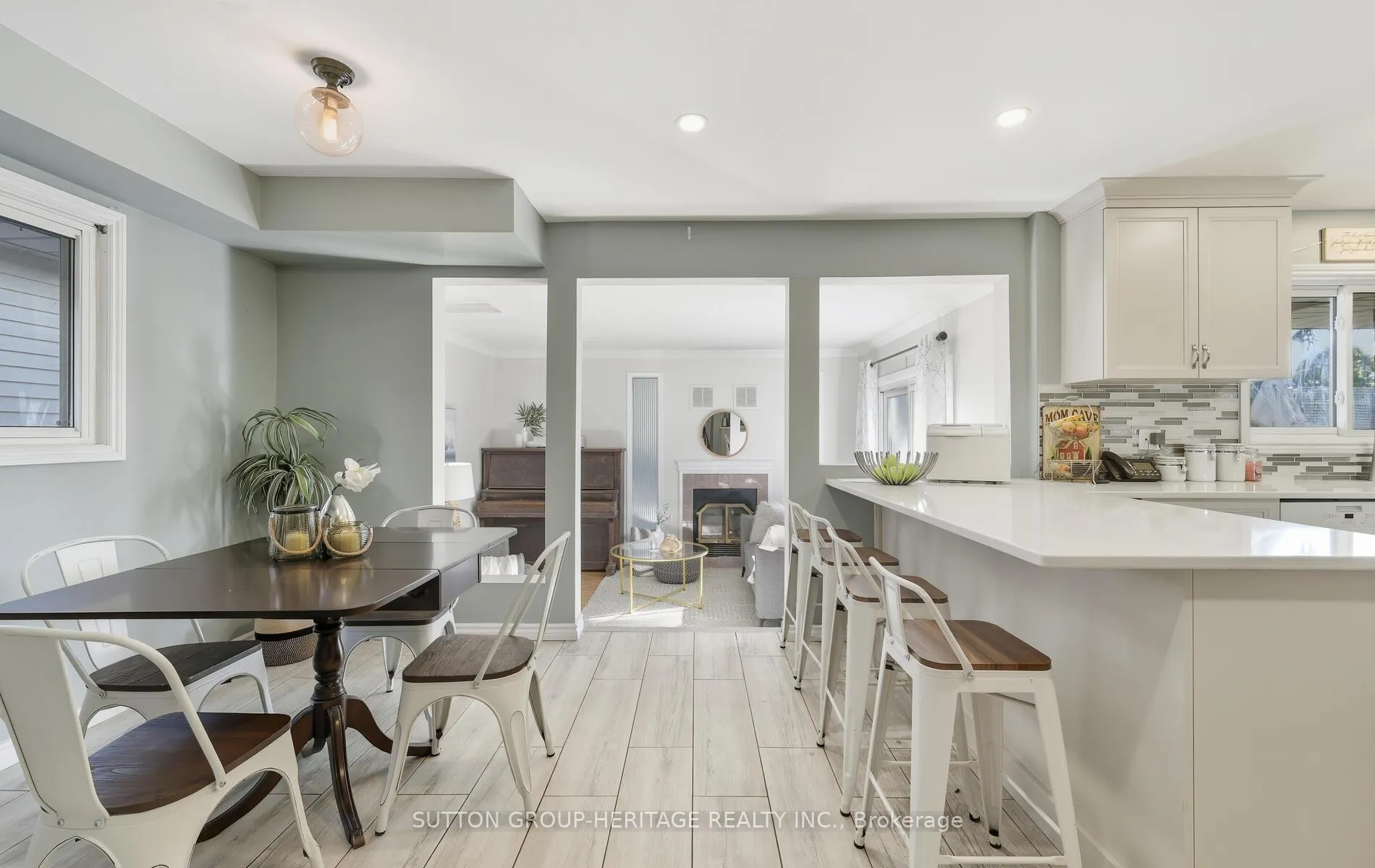 Photo 12 of 29 Glenmount Court, Whitby, Lynde Creek — HOMEH