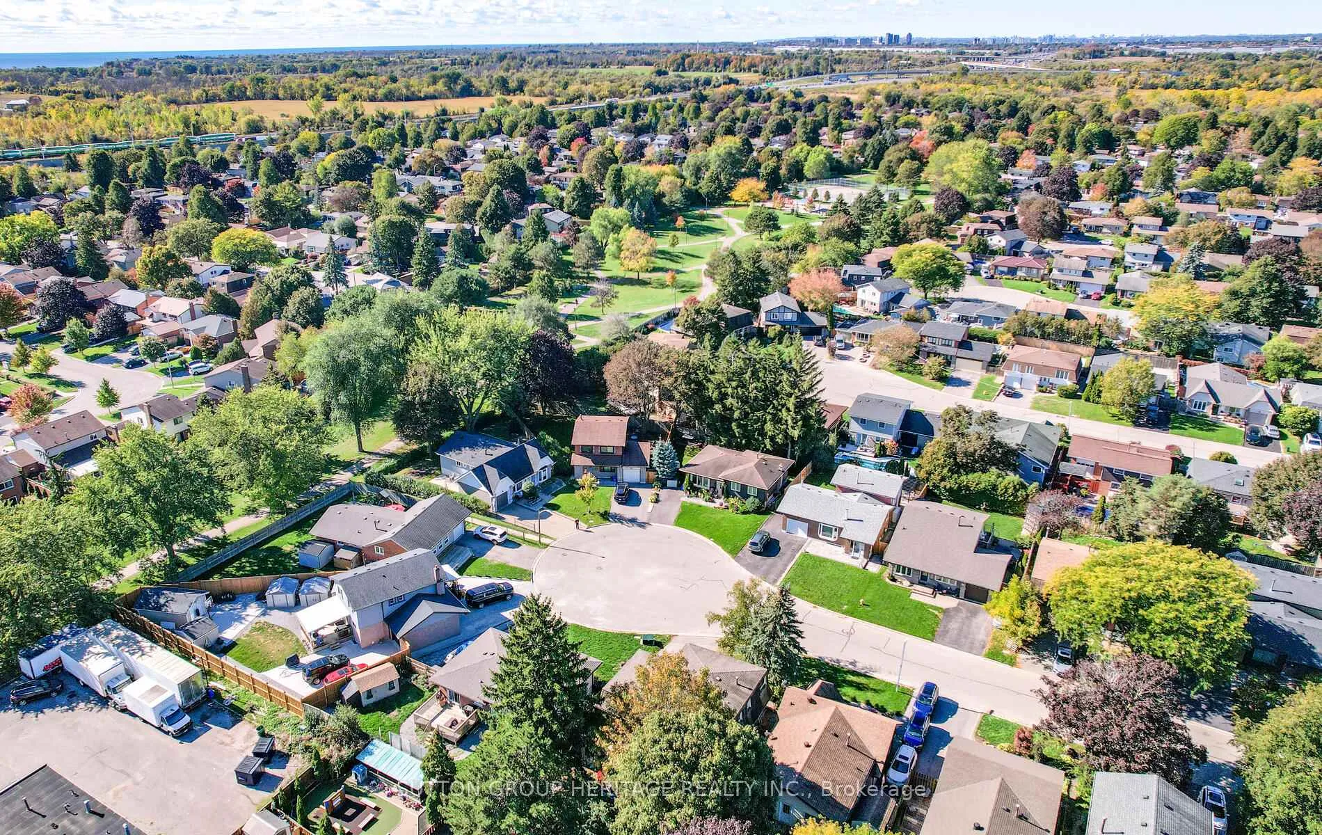 Photo 35 of 29 Glenmount Court, Whitby, Lynde Creek — HOMEH