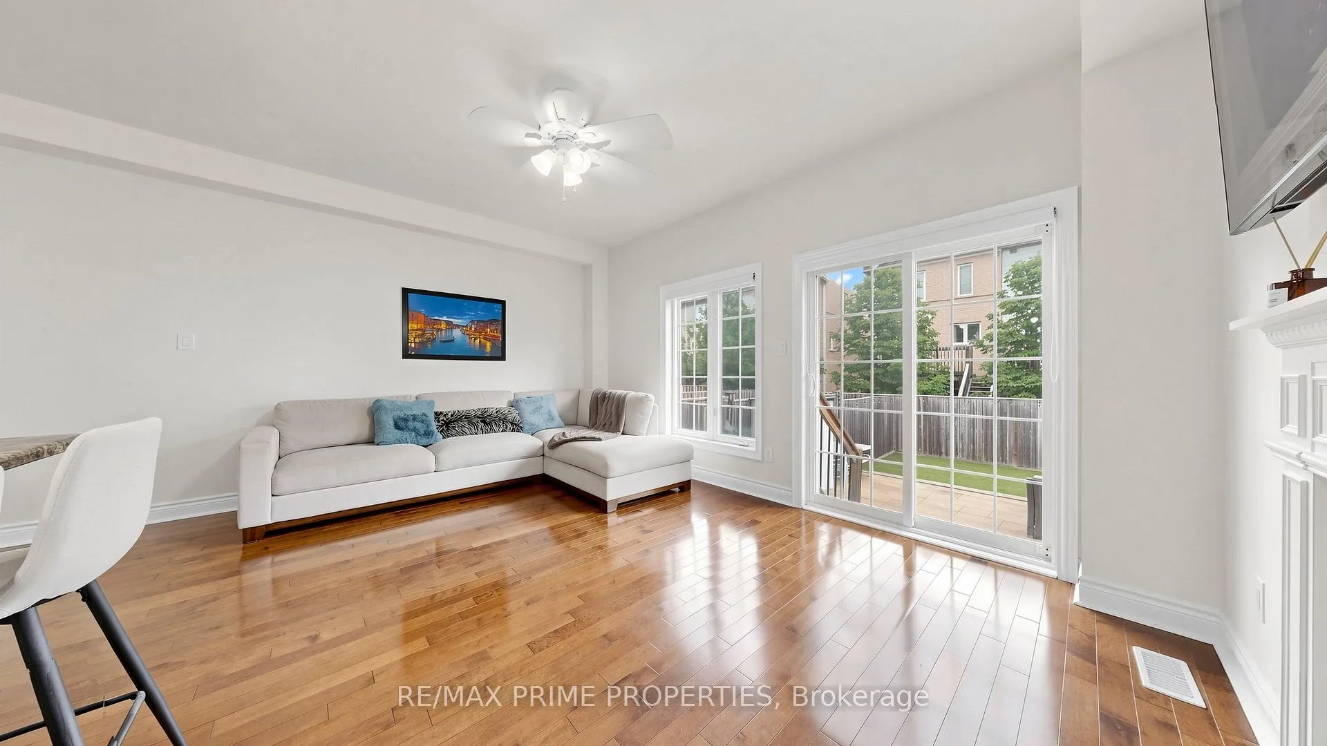 Photo 3 of 5169 Angel Stone Drive, Mississauga, Churchill Meadows — HOMEH