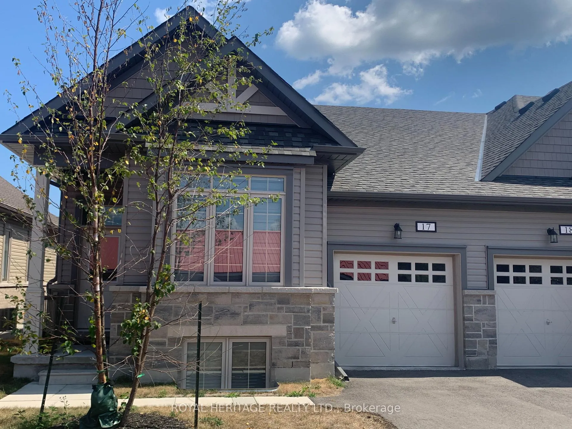 Front of Unit 17, 17 Lakewood Crescent